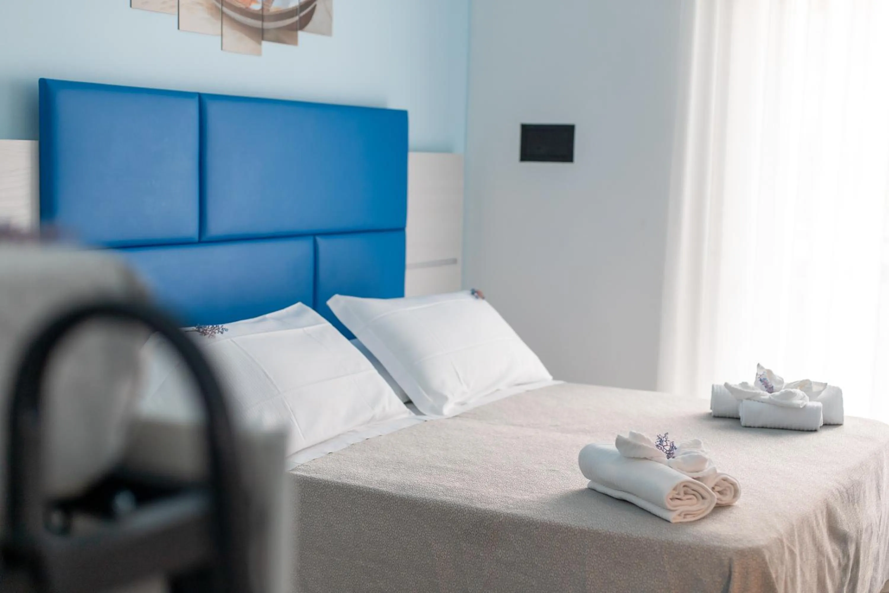 Photo of the whole room, Bed in Hotel Continental