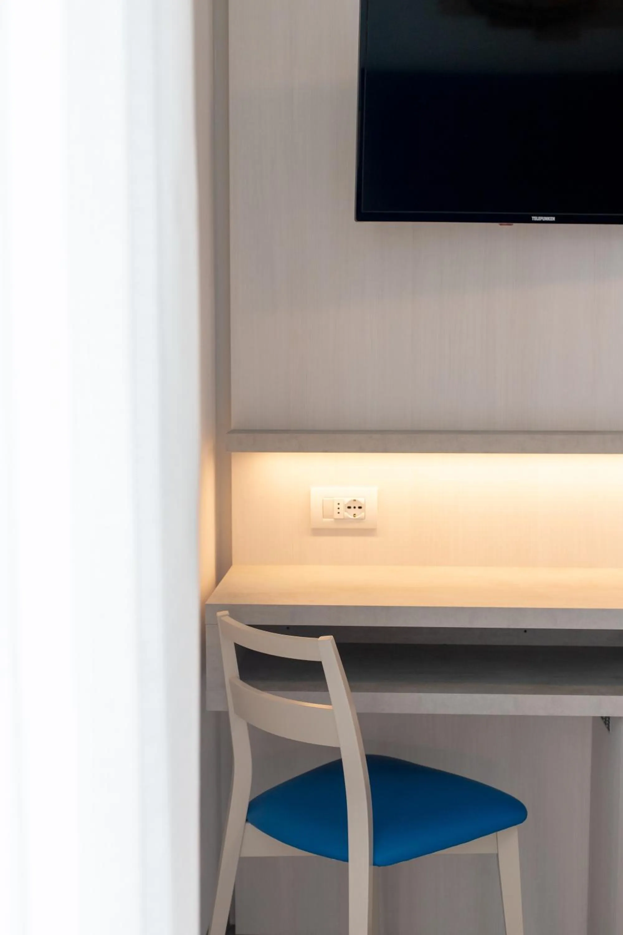 TV and multimedia in Hotel Continental