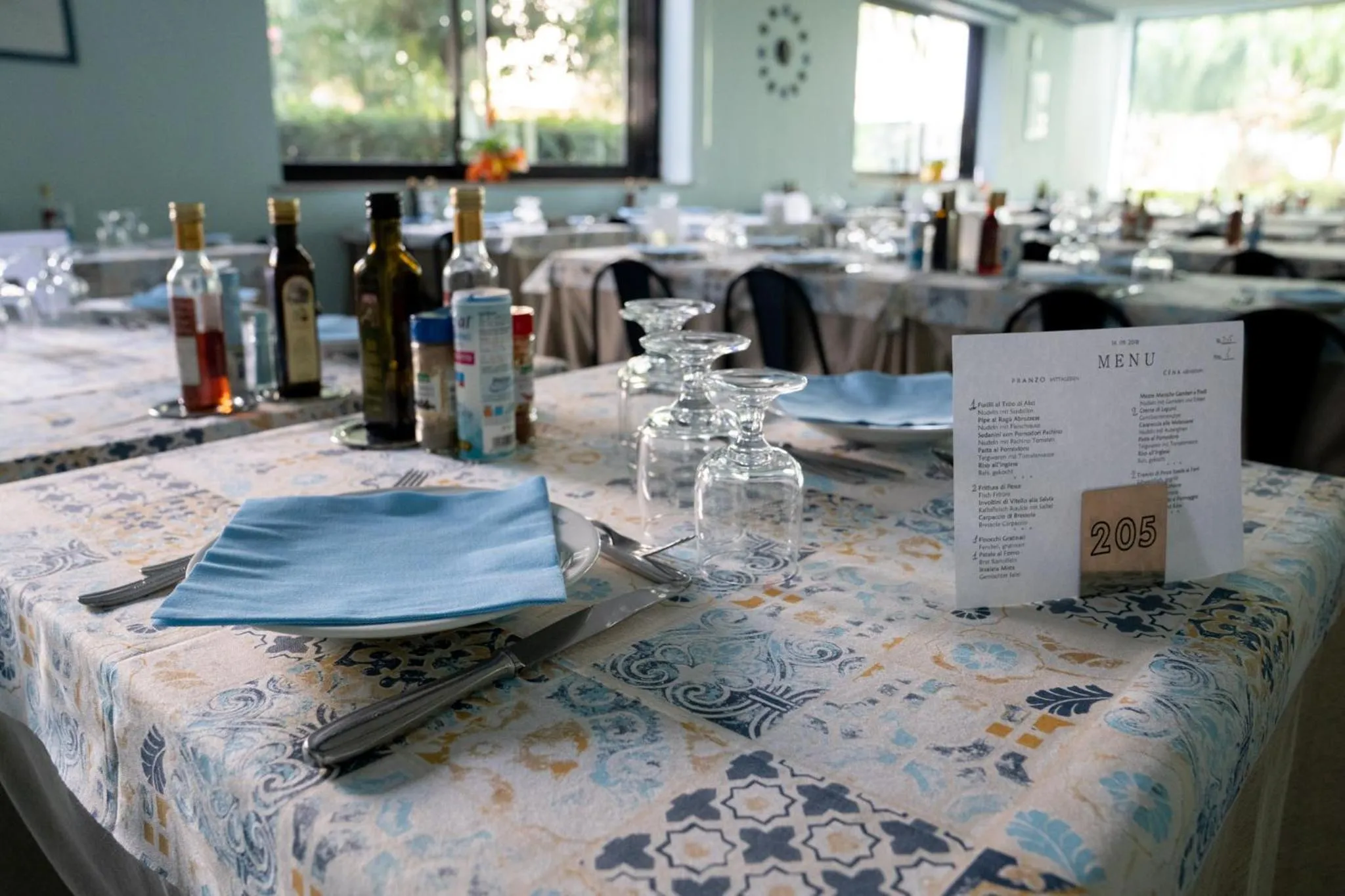 Restaurant/places to eat in Hotel Continental