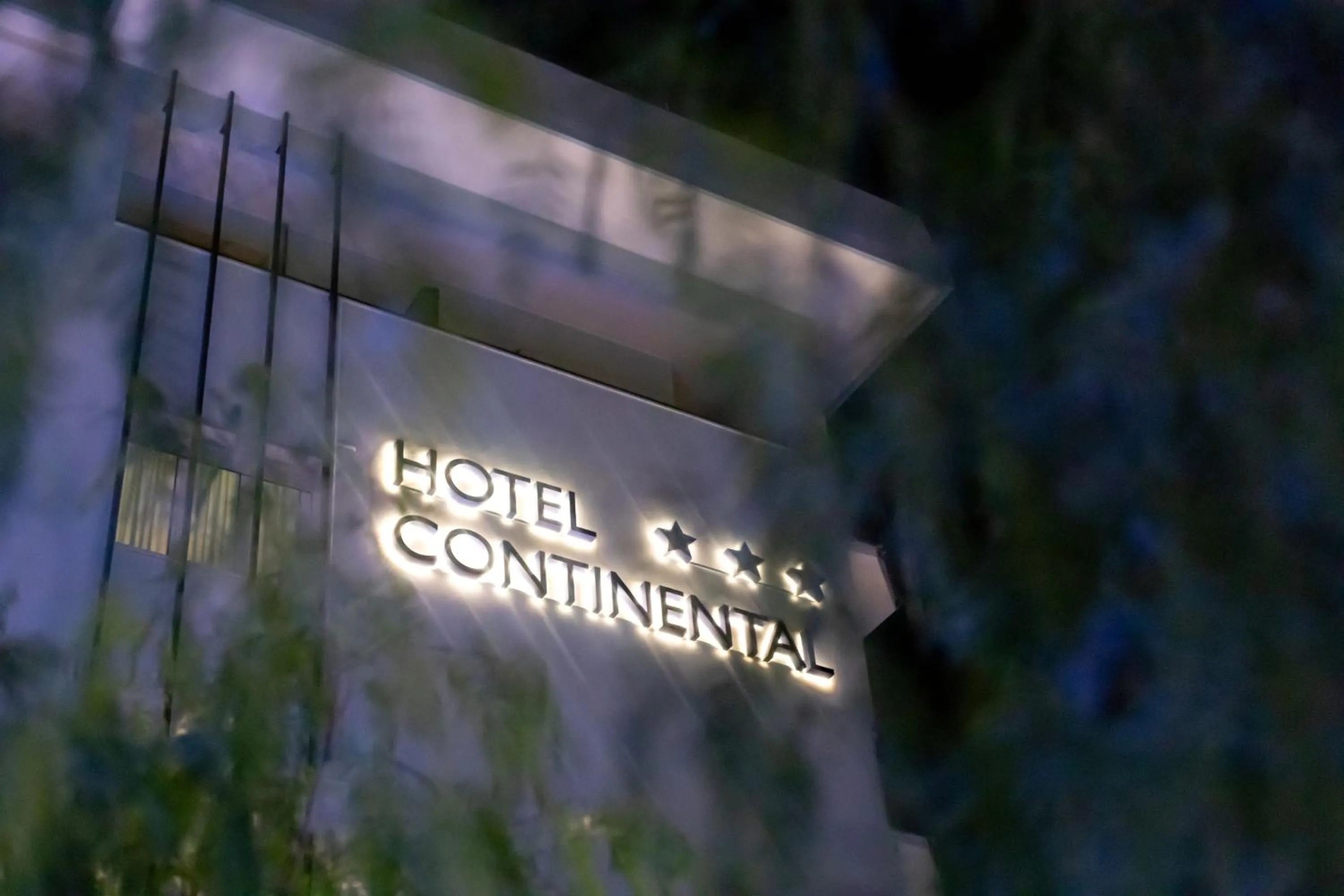 Logo/Certificate/Sign in Hotel Continental
