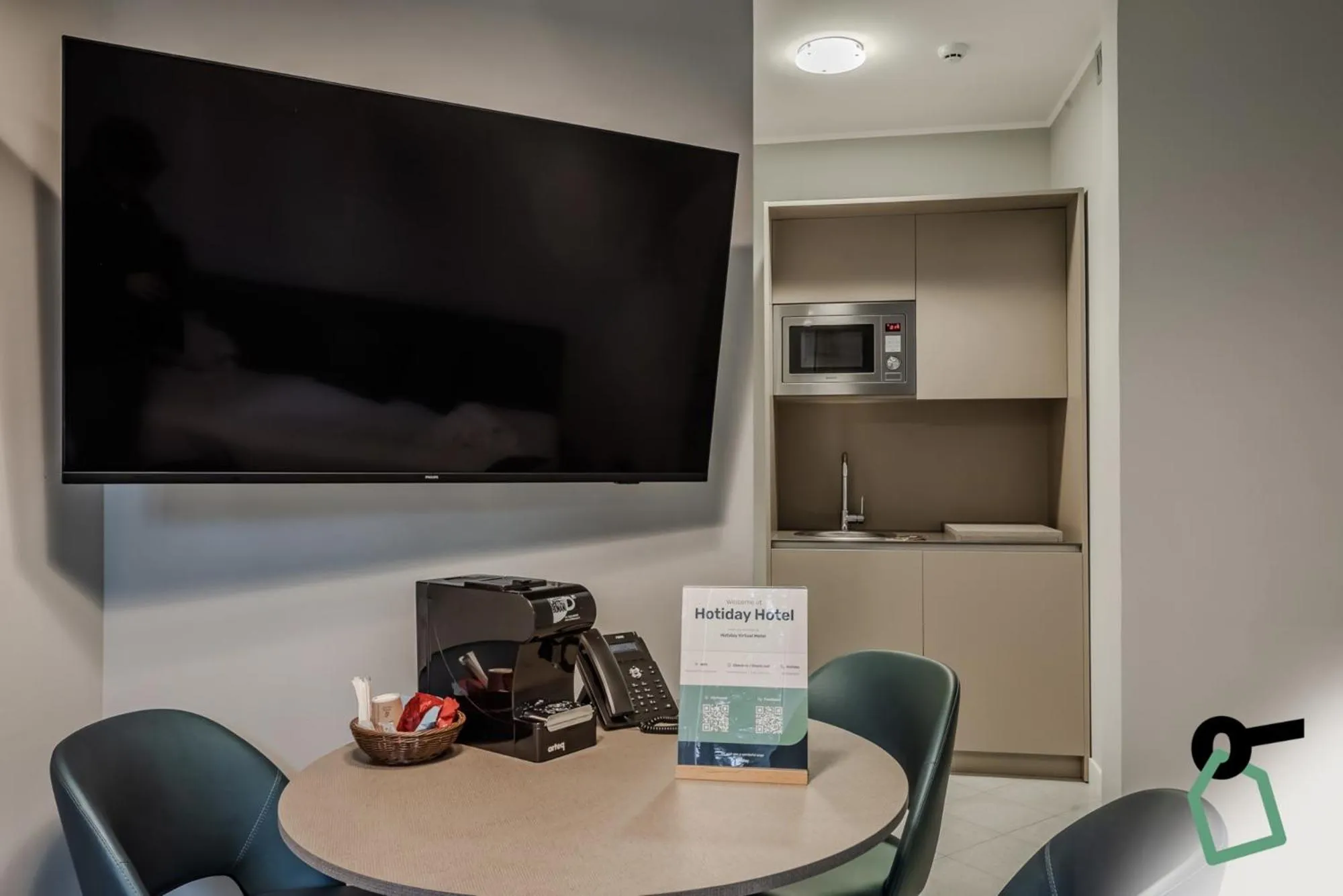 Kitchen or kitchenette in Hotiday Apartments La Spezia