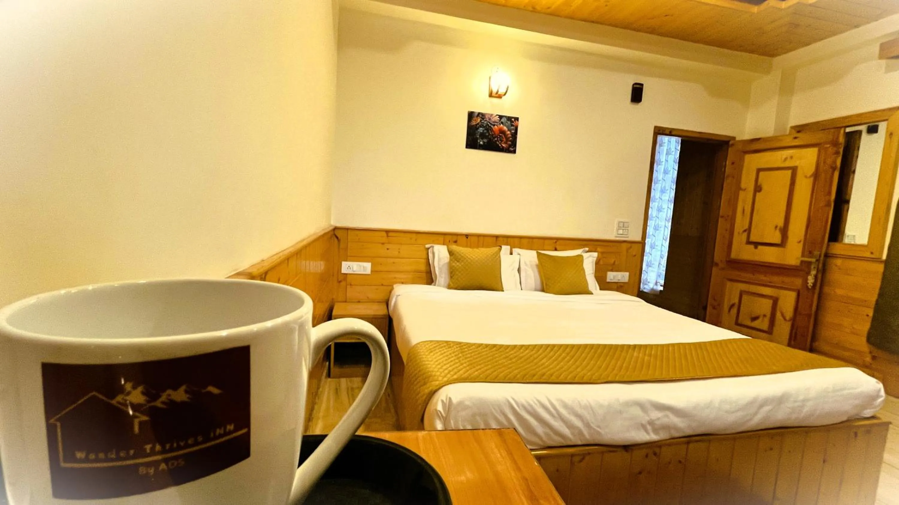 Bed in WANDER THRIVES INN By Ads Manali