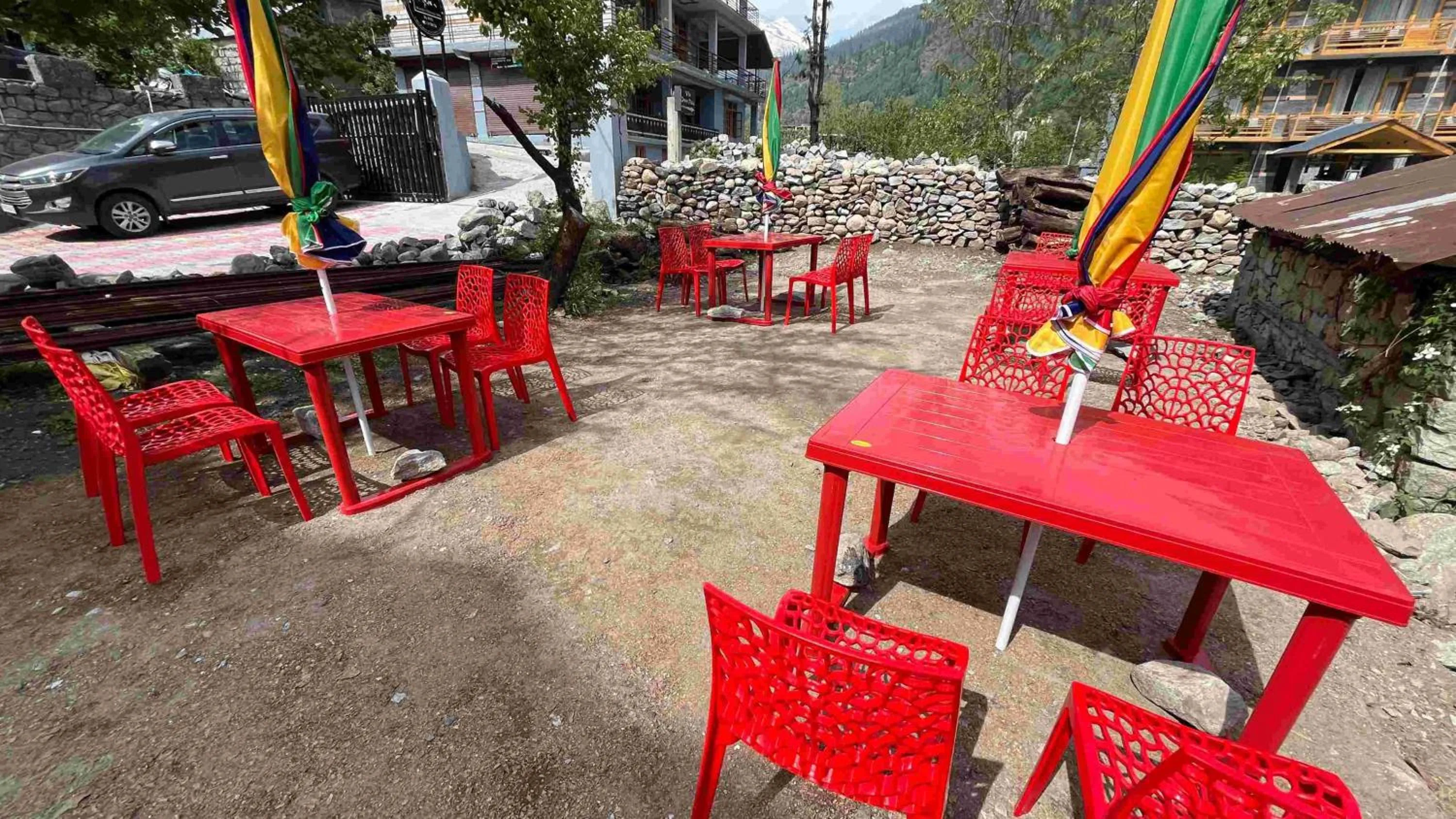 Restaurant/places to eat in WANDER THRIVES INN By Ads Manali