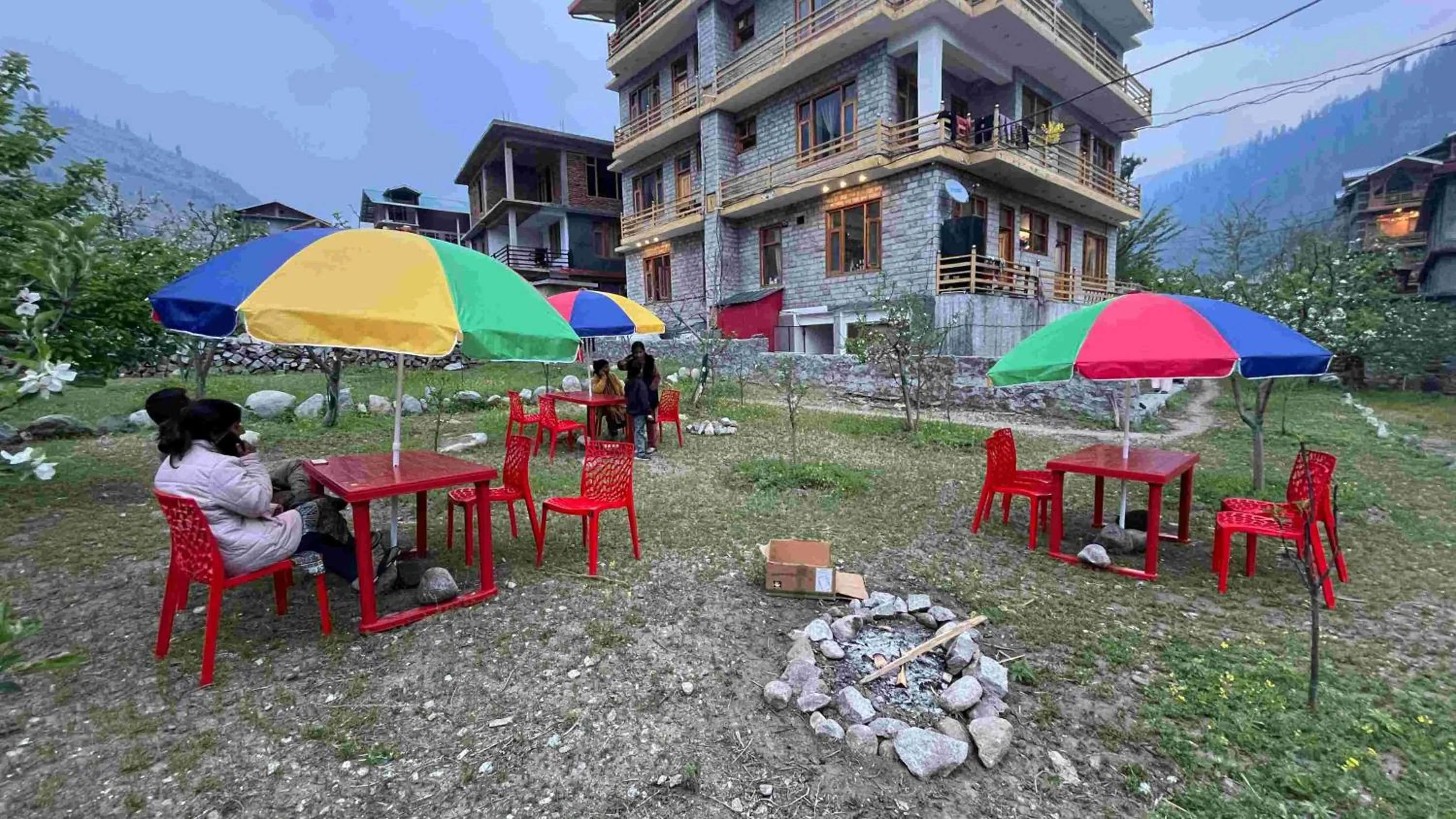 Restaurant/places to eat in WANDER THRIVES INN By Ads Manali