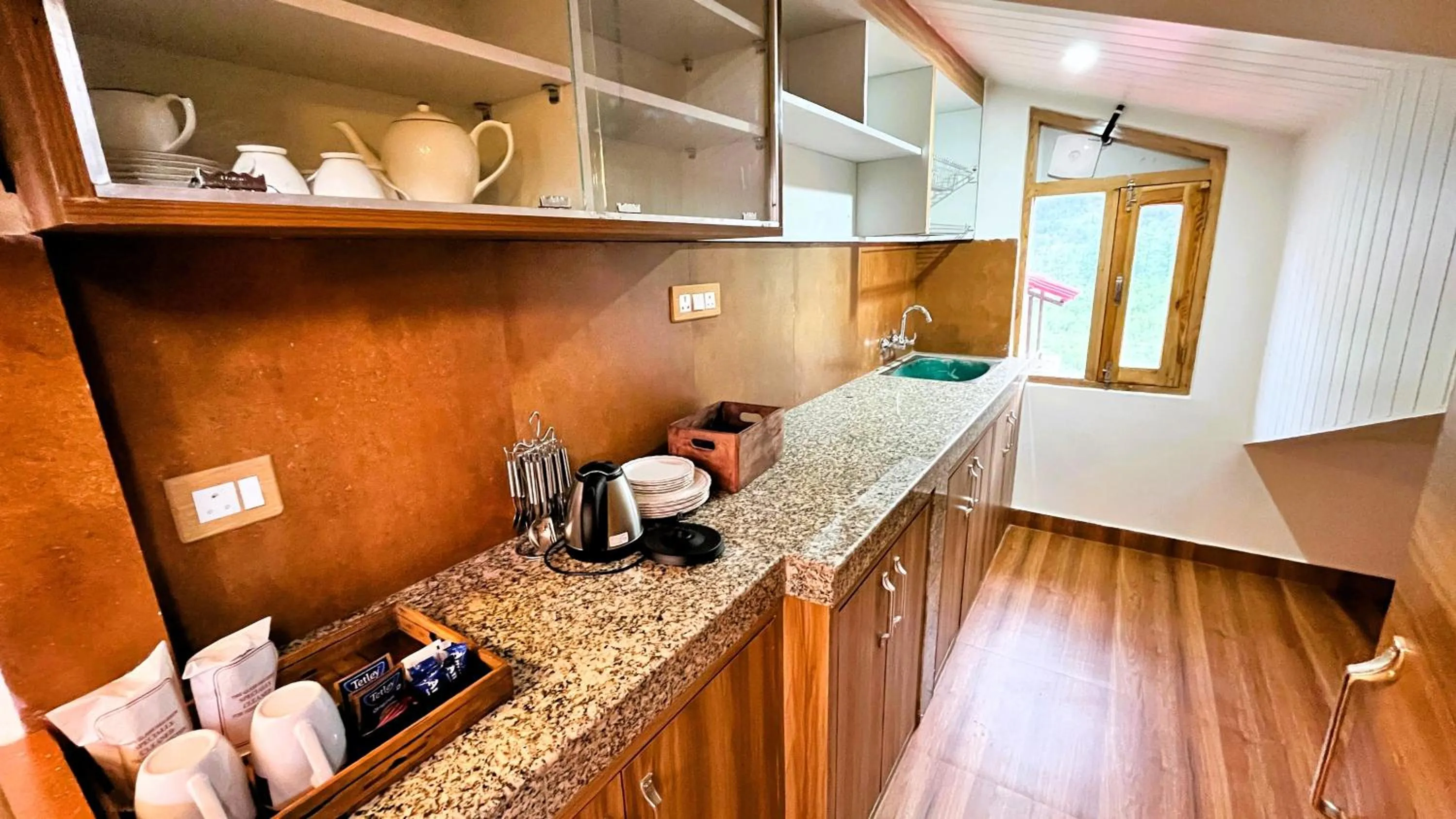 Kitchen or kitchenette in WANDER THRIVES INN By Ads Manali