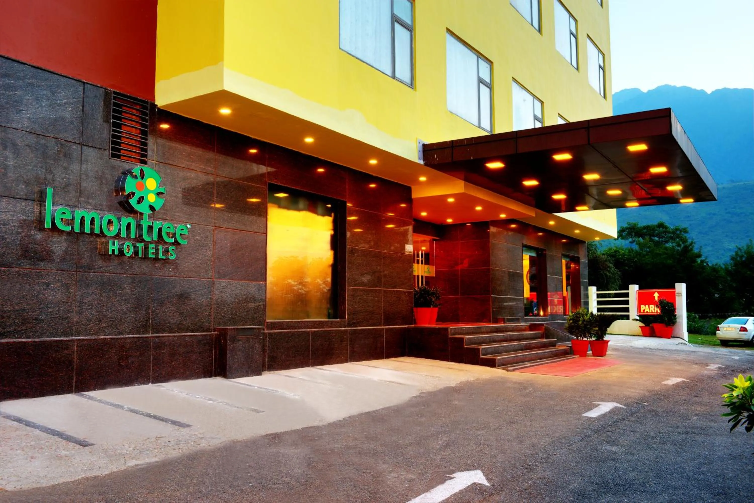 Facade/entrance in Lemon Tree Hotel, Katra