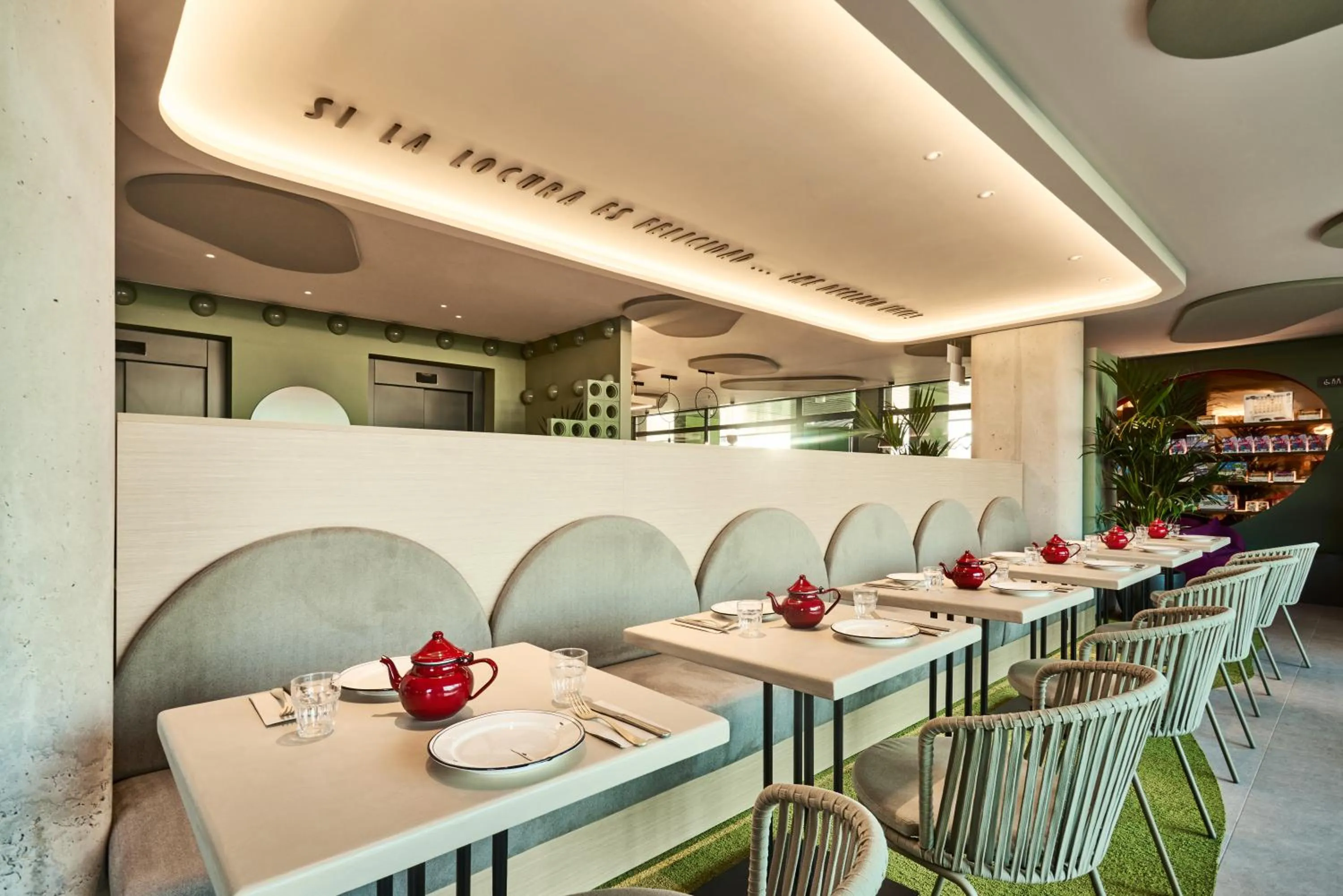 Restaurant/places to eat in Ibis Styles Madrid Airport Valdebebas