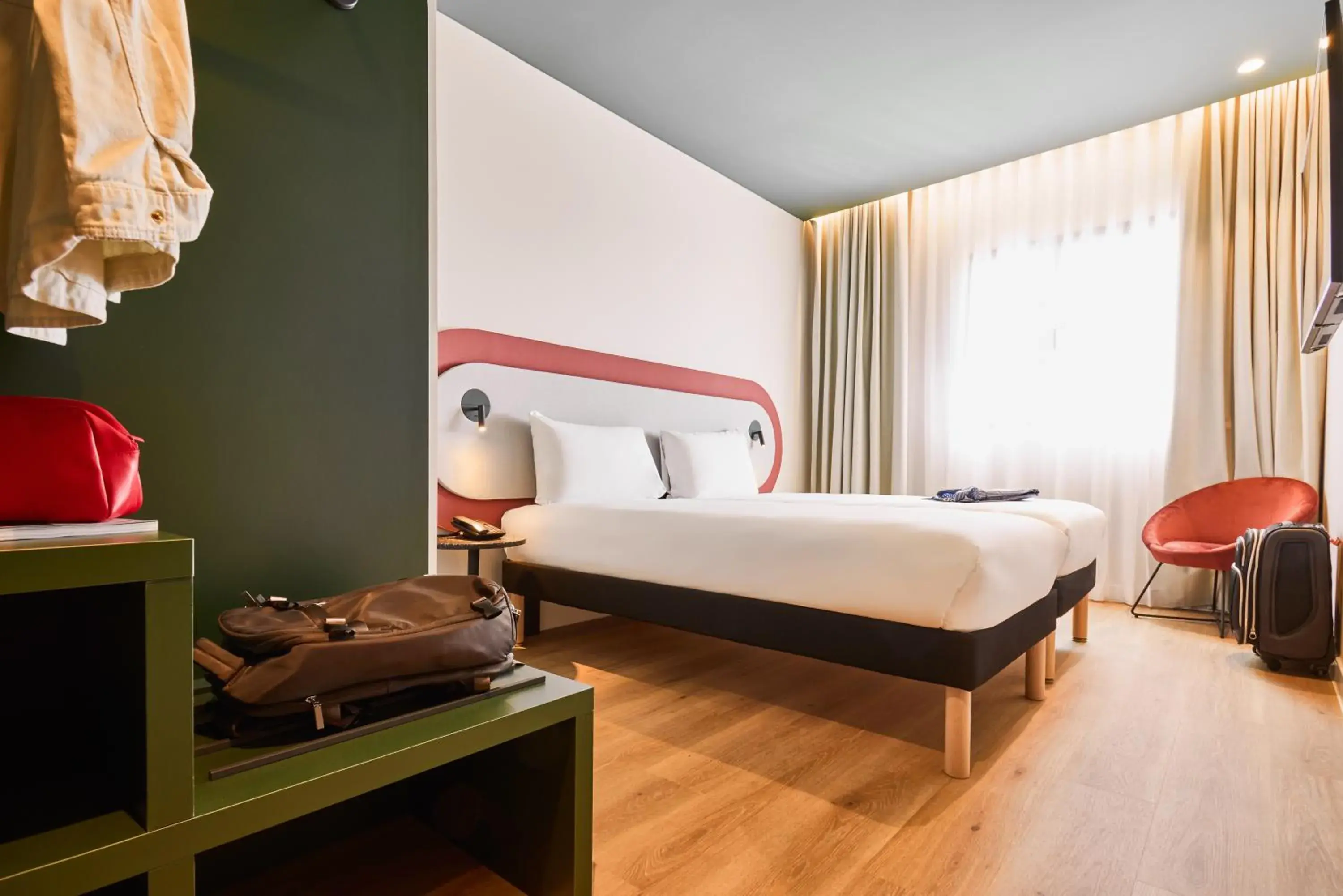 Superior Twin Room in Ibis Styles Madrid Airport Valdebebas Superior Twin Room in Ibis Styles Madrid Airport Valdebebas