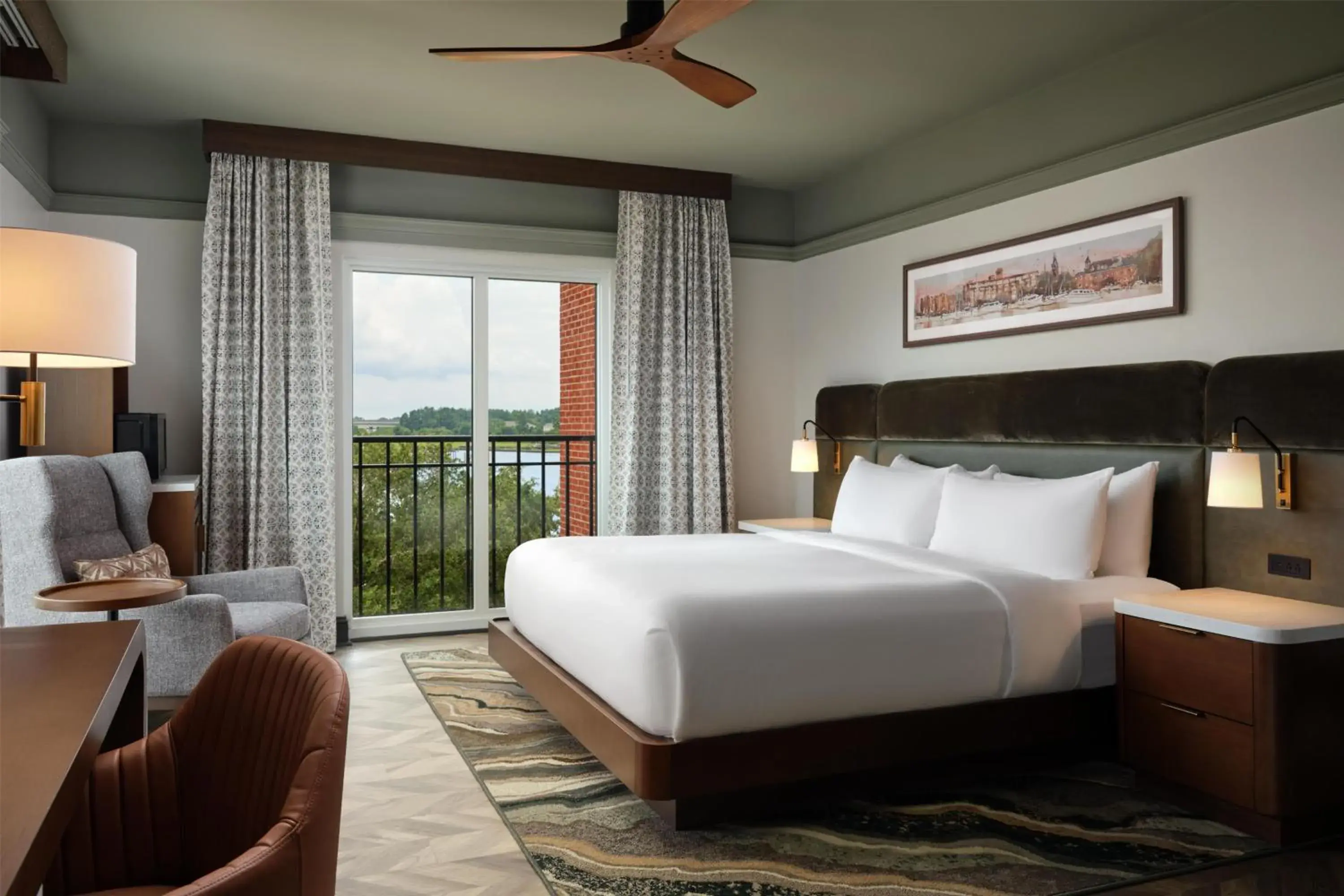 King Room with Water View in Tryon Riverfront Inn New Bern, Tapestry Collection By Hilton King Room with Water View in Tryon Riverfront Inn New Bern, Tapestry Collection By Hilton