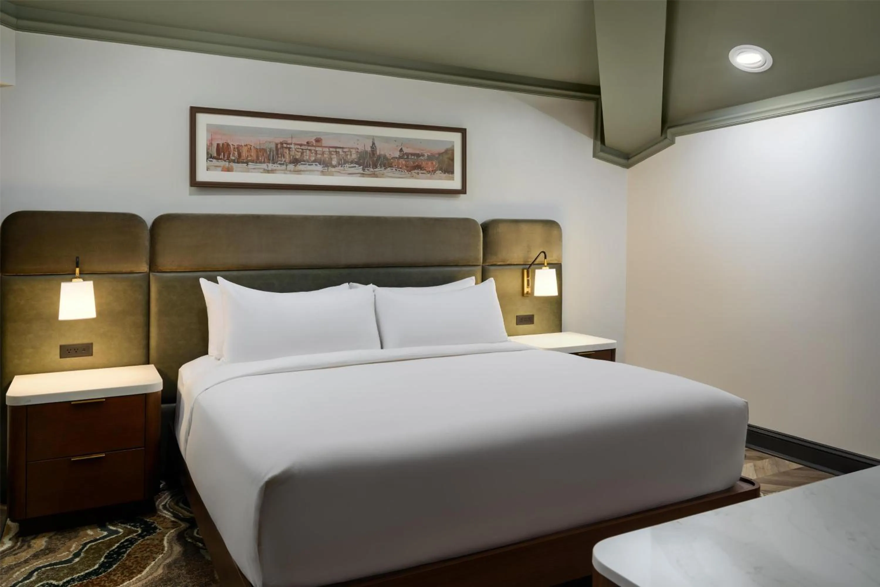 Bed in Tryon Riverfront Inn New Bern, Tapestry Collection By Hilton