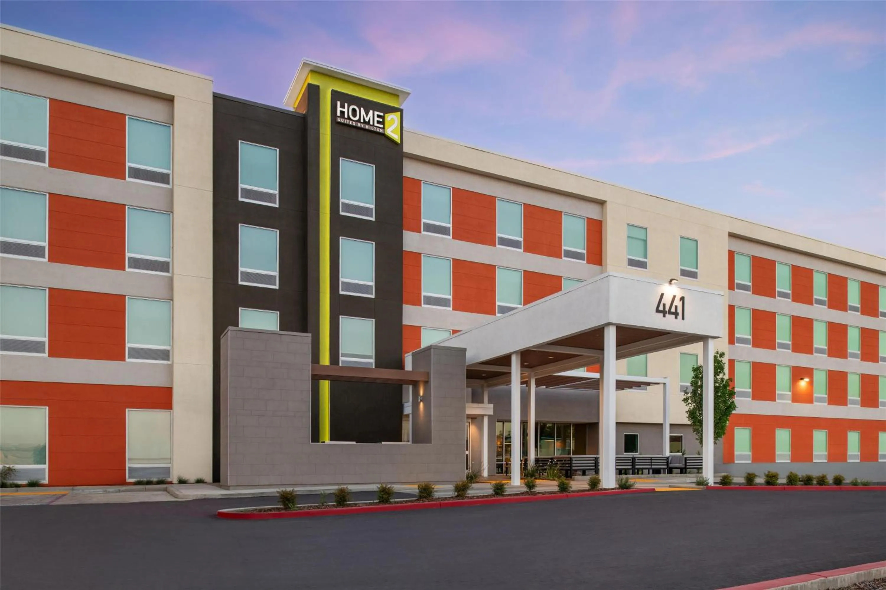 Property building in Home2 Suites By Hilton Woodland Sacramento