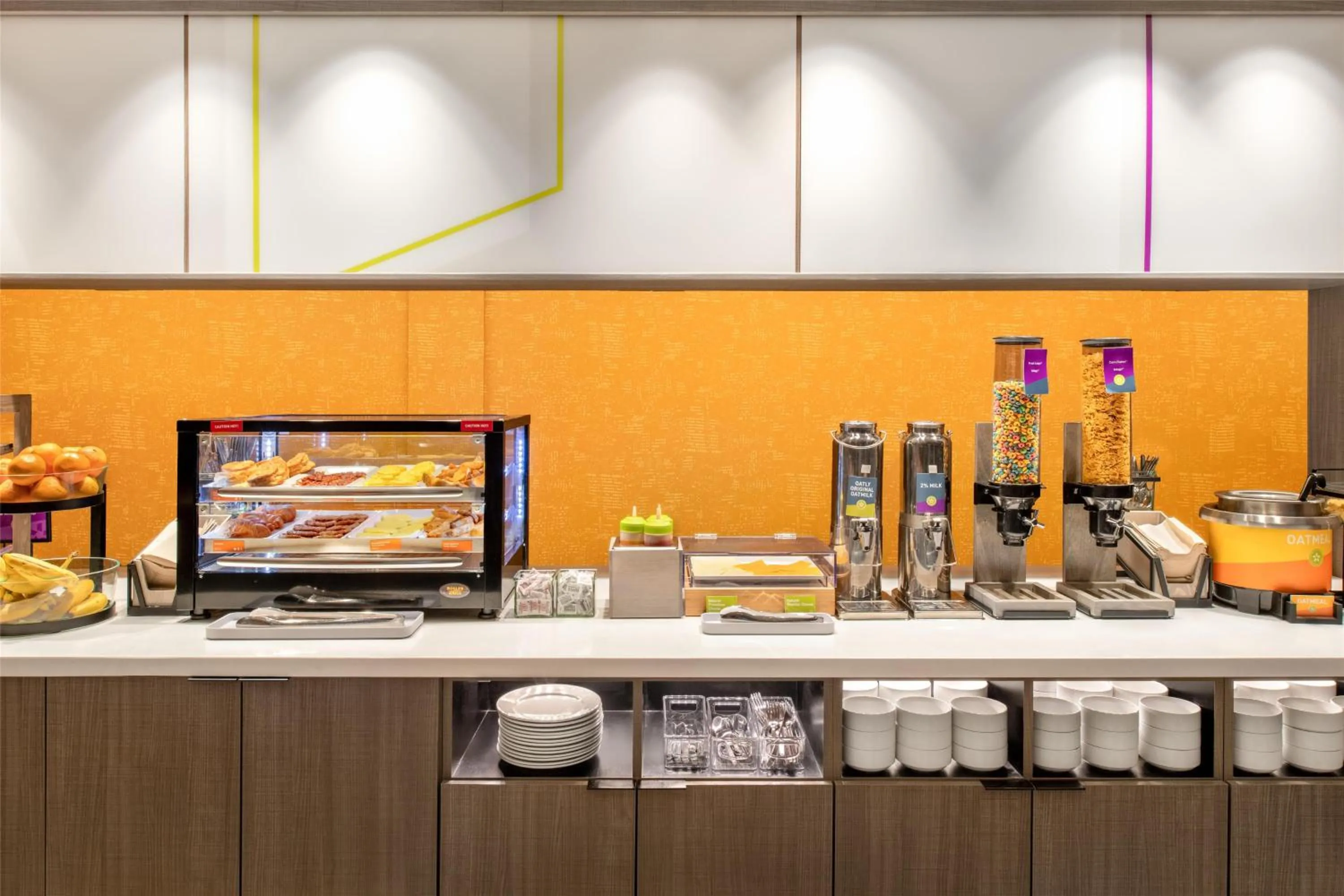 Breakfast in Home2 Suites By Hilton Woodland Sacramento