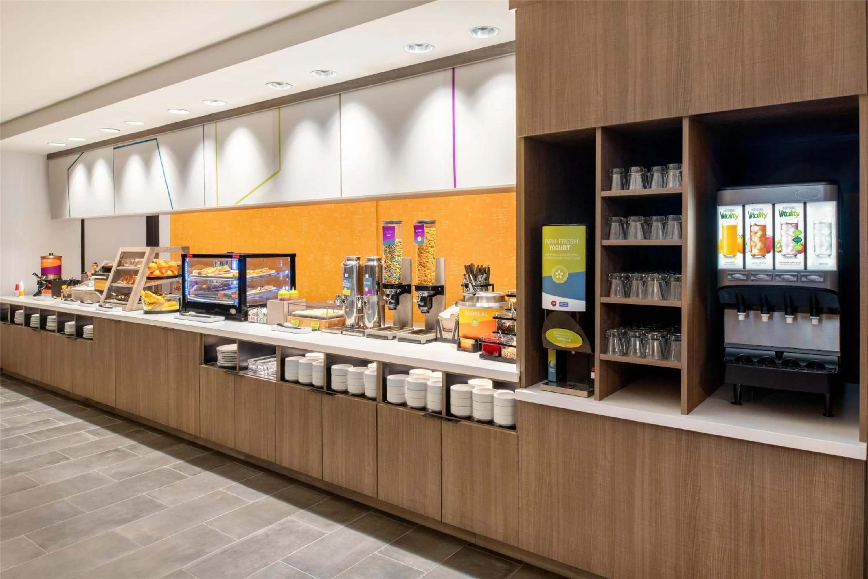 Breakfast in Home2 Suites By Hilton Woodland Sacramento