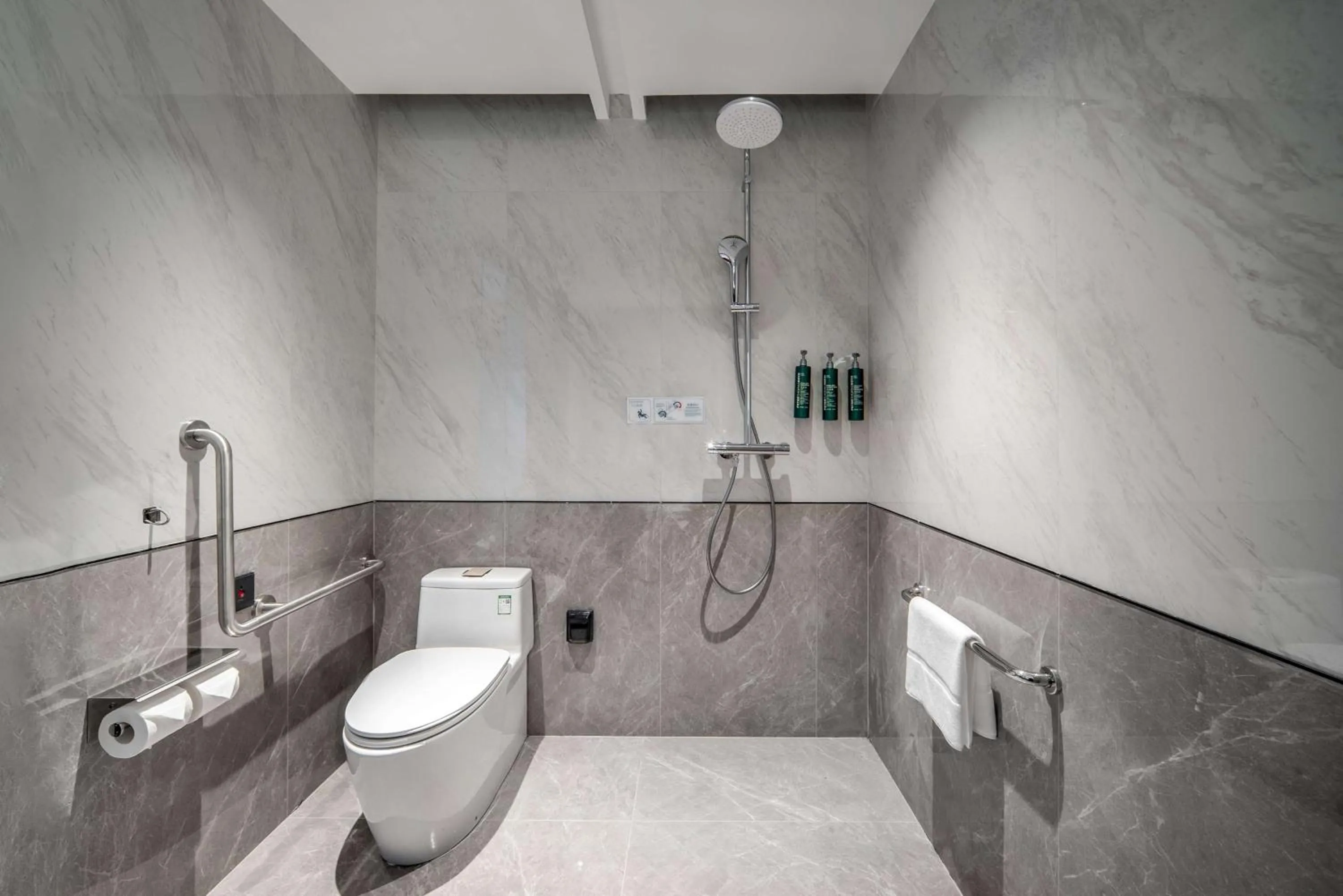 Bathroom in Hilton Garden Inn Suzhou Kunshan