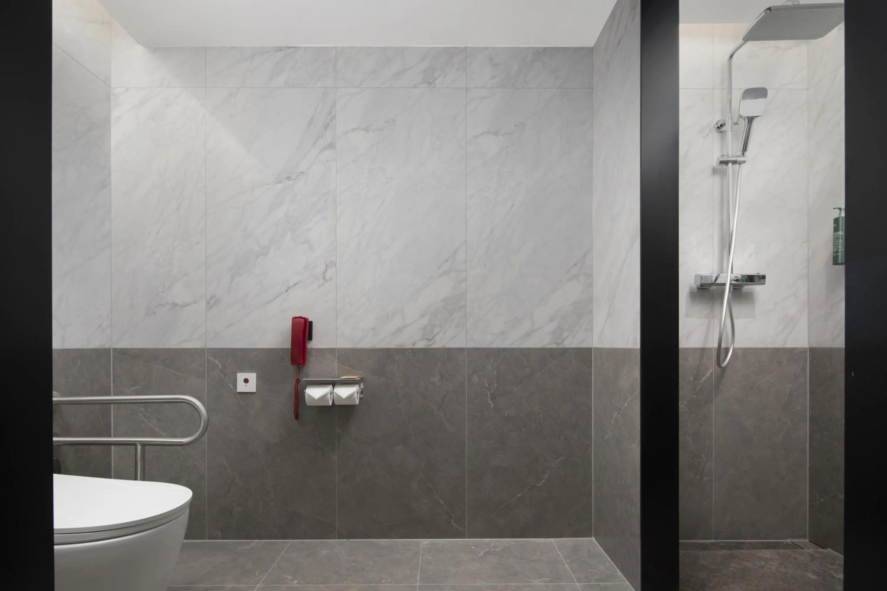 Photo of the whole room in Hilton Garden Inn Tianjin Five Great Avenues