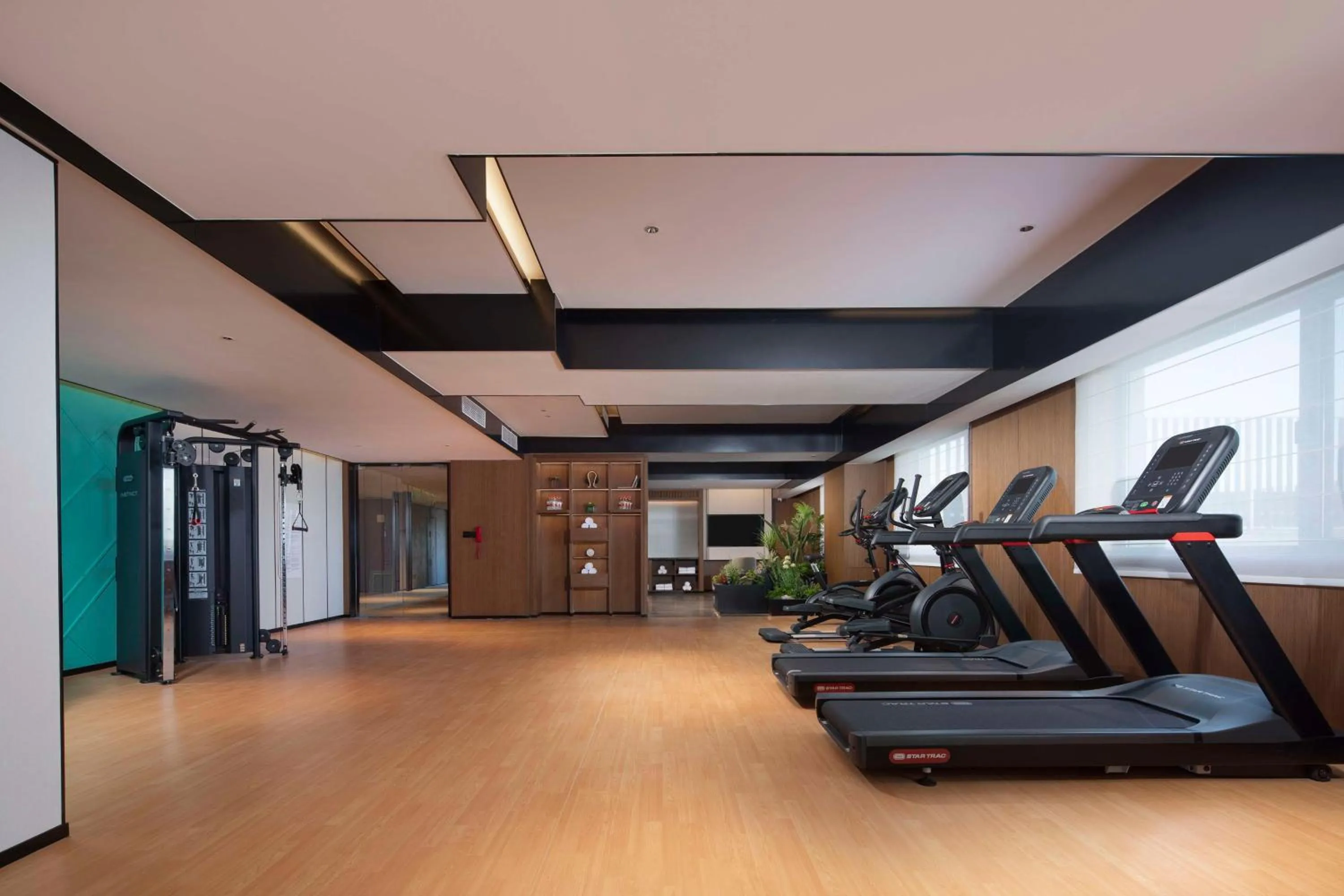 Fitness centre/facilities in Hilton Garden Inn Tianjin Five Great Avenues