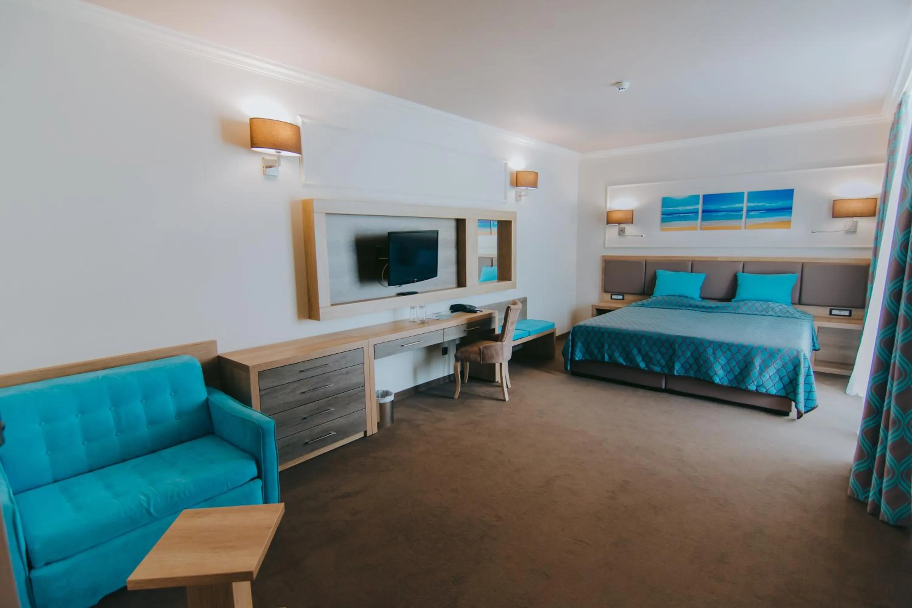 Photo of the whole room, Bed in Tiara Beach - All Inclusive