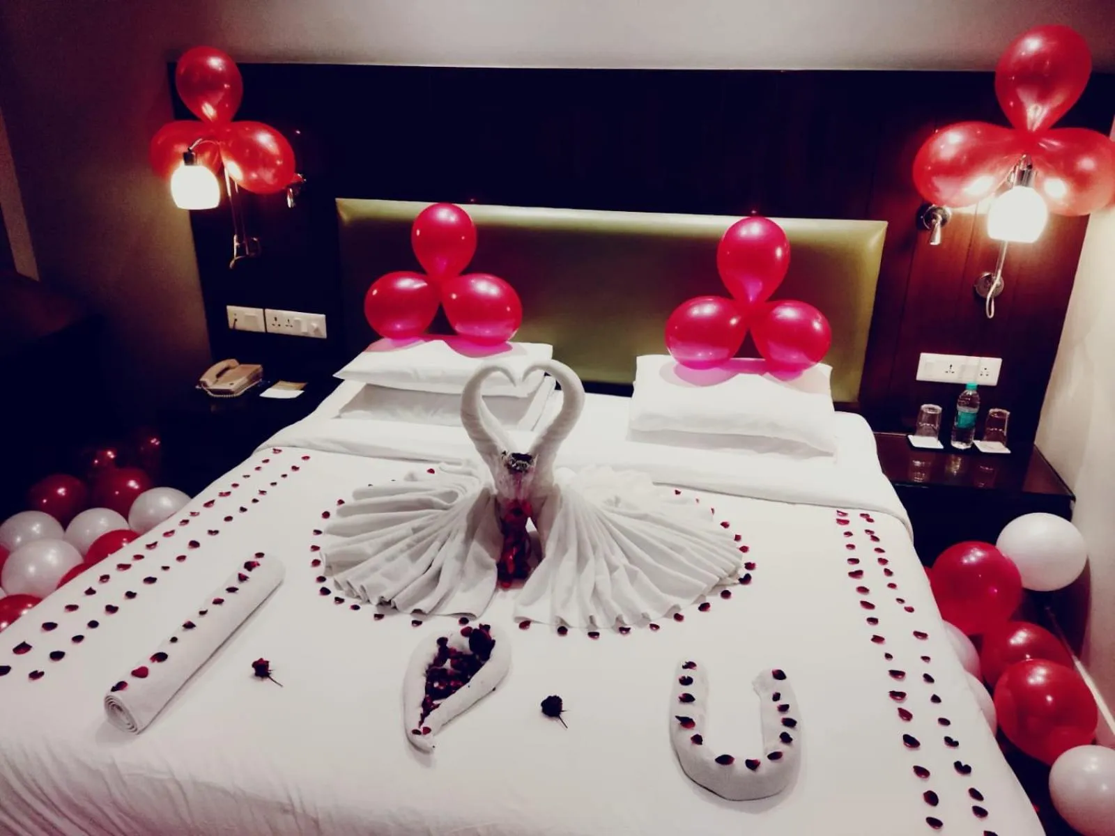 Bedroom, Bed in Country Inn & Suites By Radisson Jammu