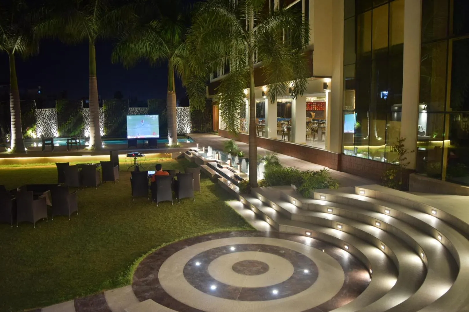 Swimming pool in Country Inn & Suites By Radisson Jammu