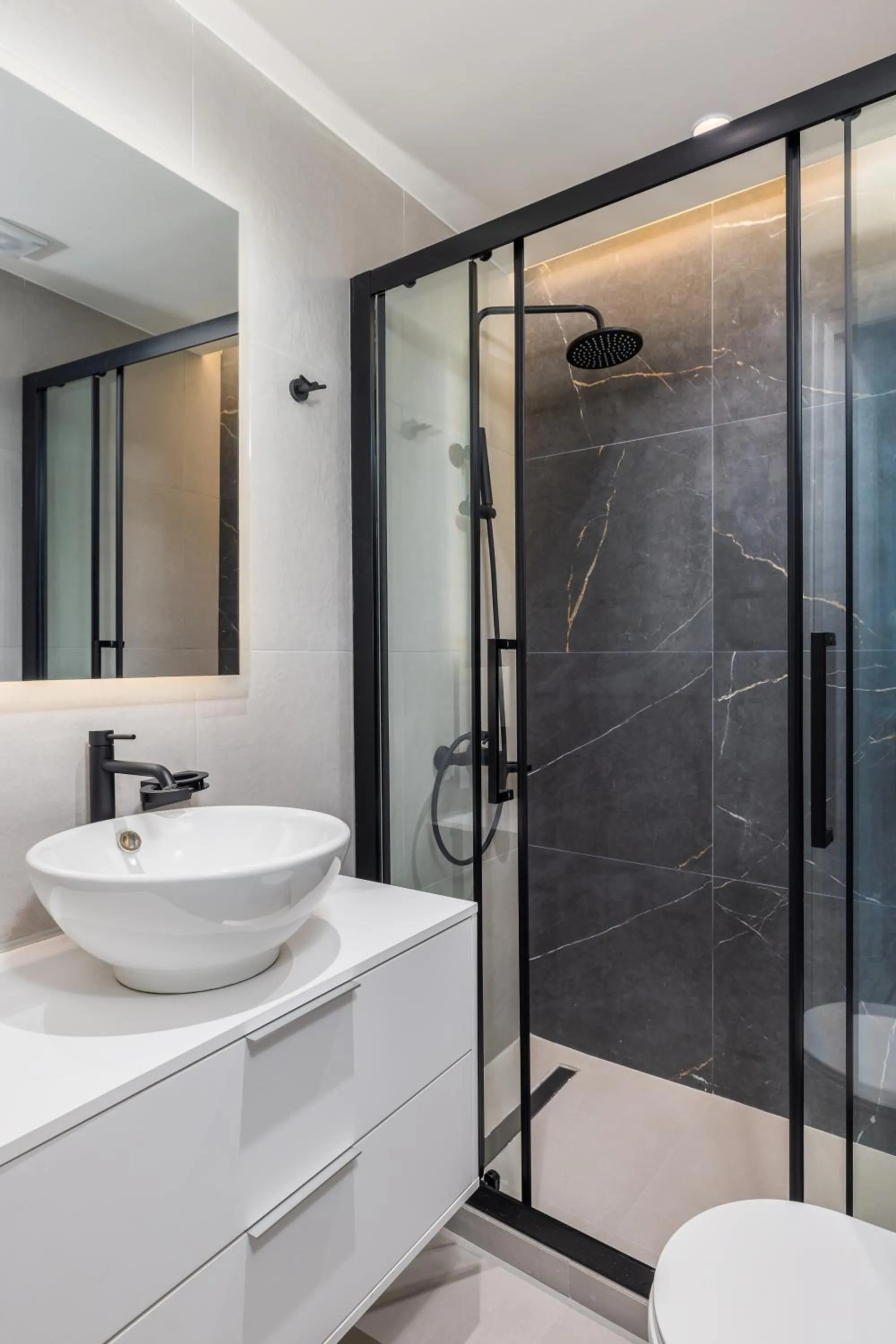 Shower in Soho Harbor by halu!