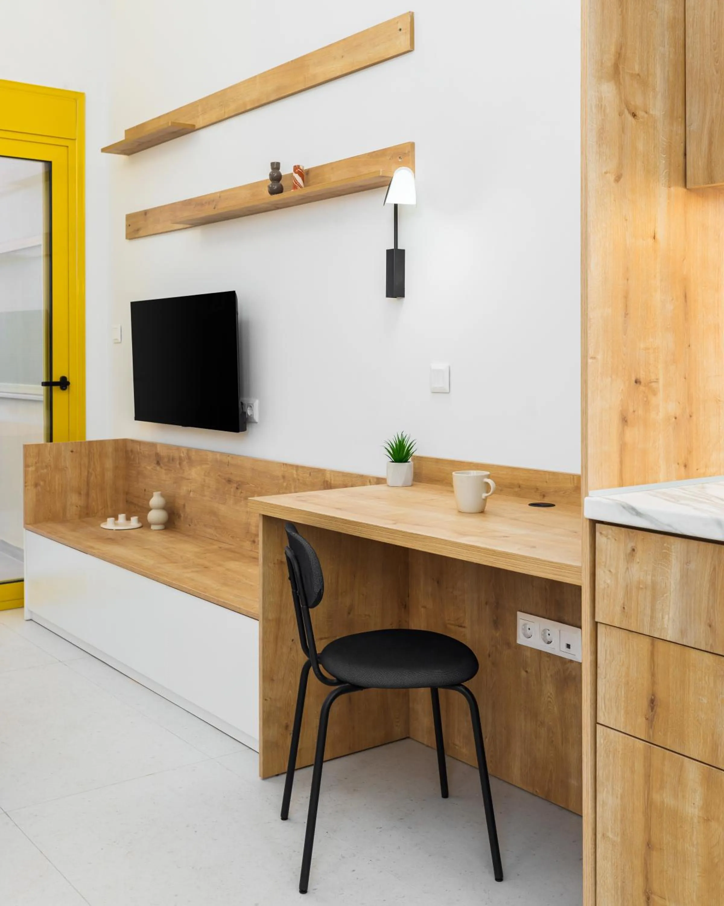 TV and multimedia in Soho Harbor by halu!