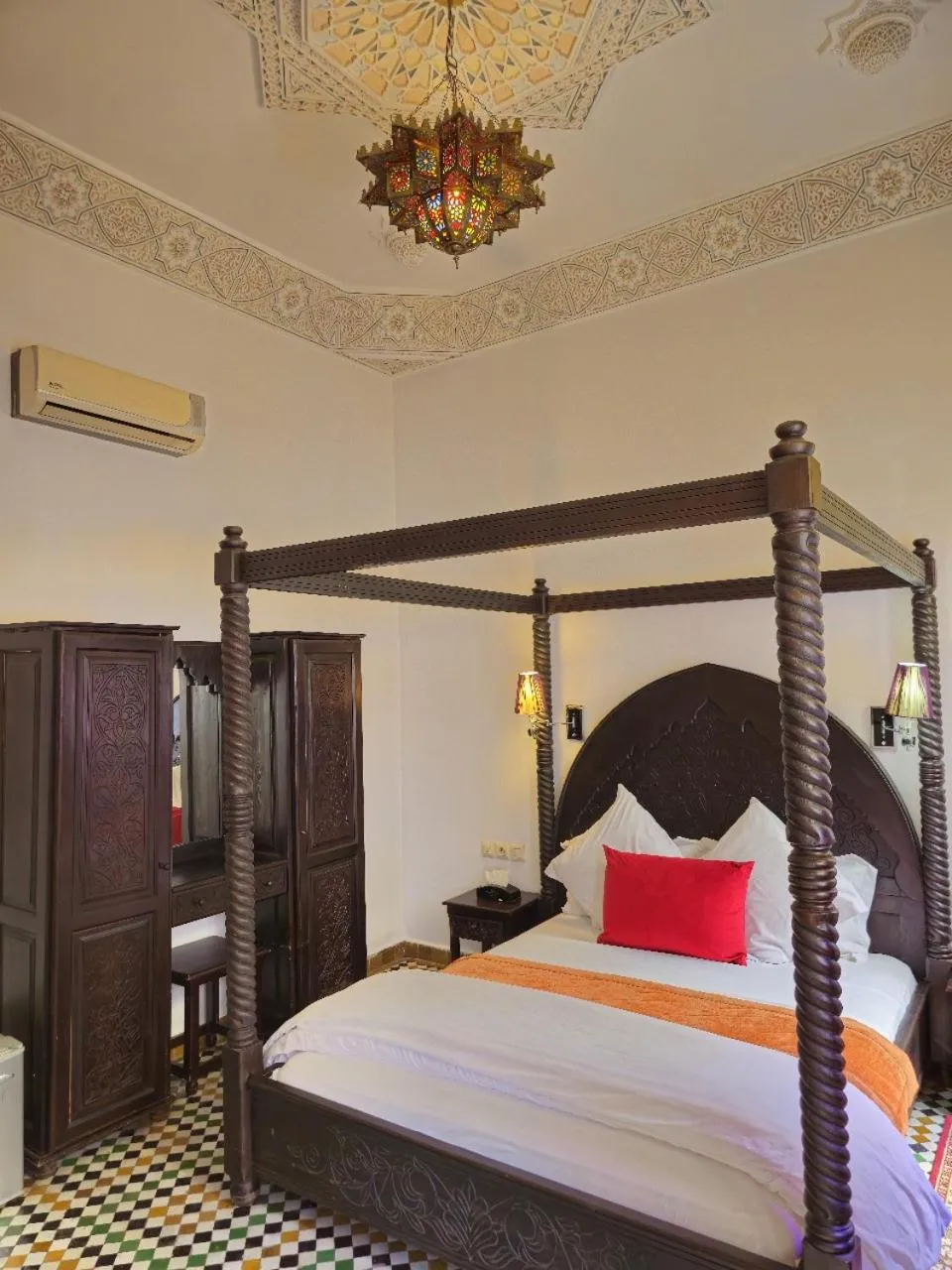 Bed in Riad Bab Fes Suite &Spa