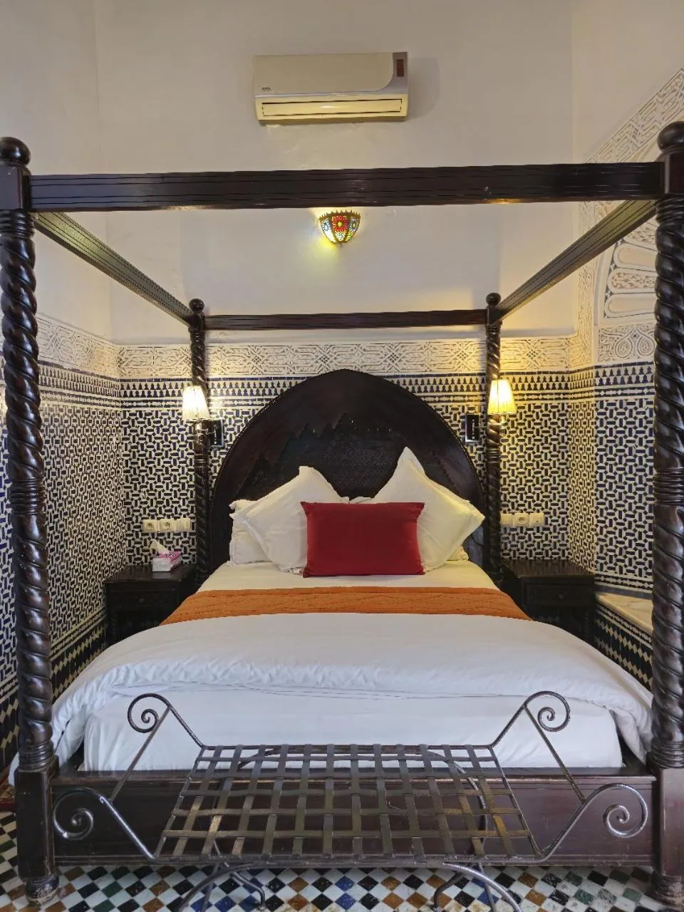 Bed in Riad Bab Fes Suite &Spa