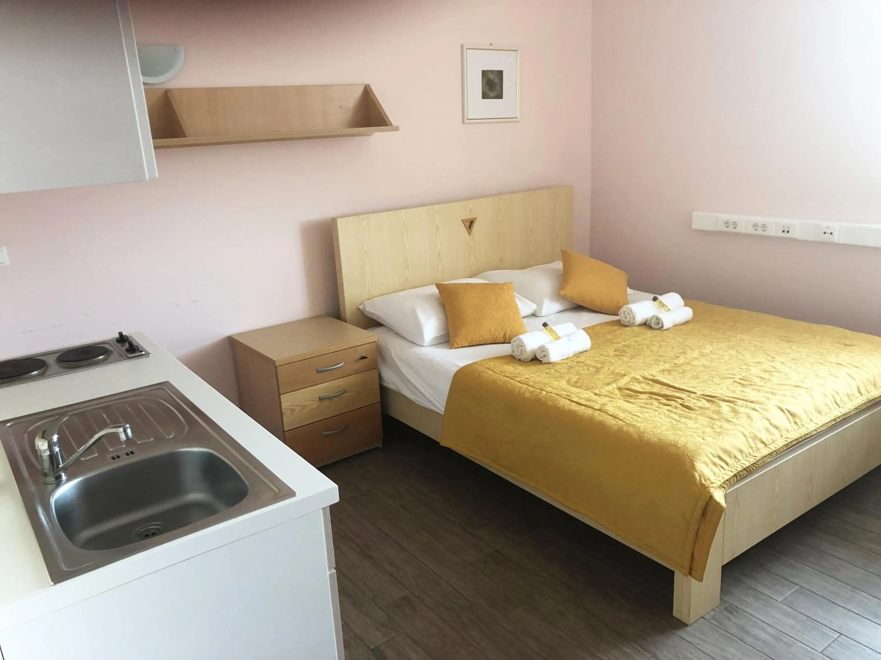 Photo of the whole room, Bed in S Hotel