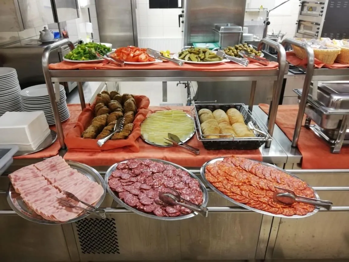 Breakfast in S Hotel