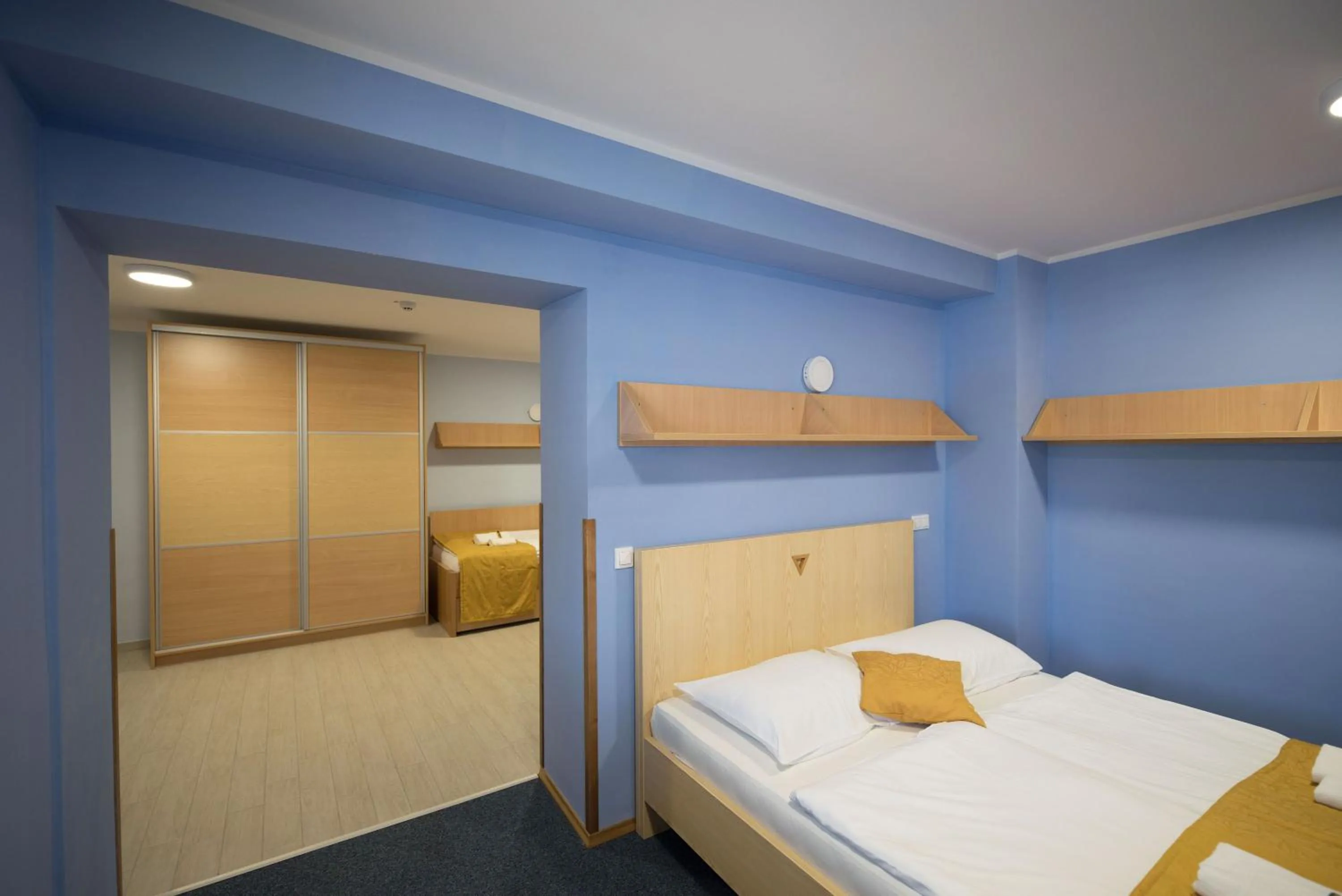 Bedroom, Bed in S Hotel