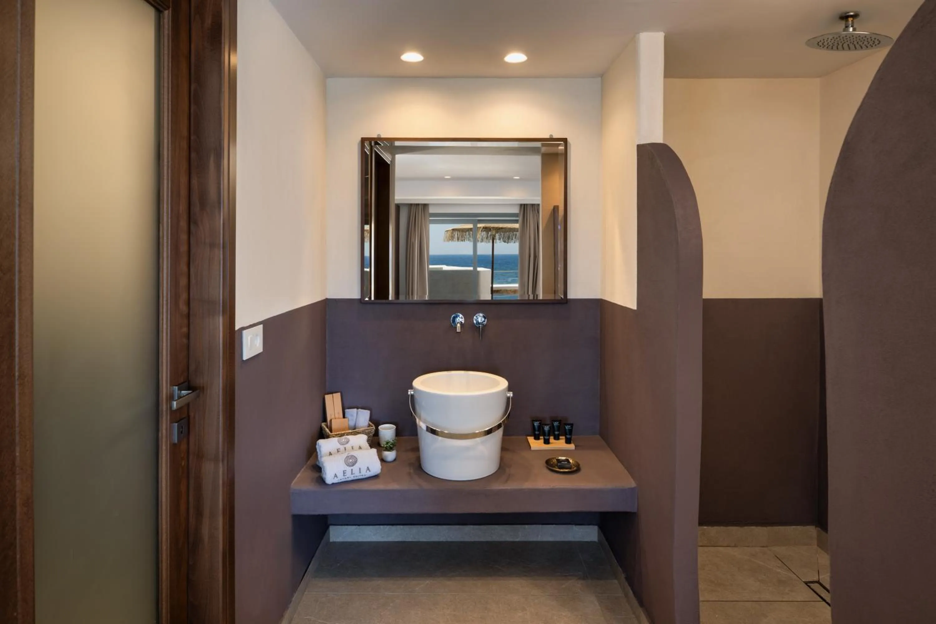 Bathroom in Aelia Thalassa