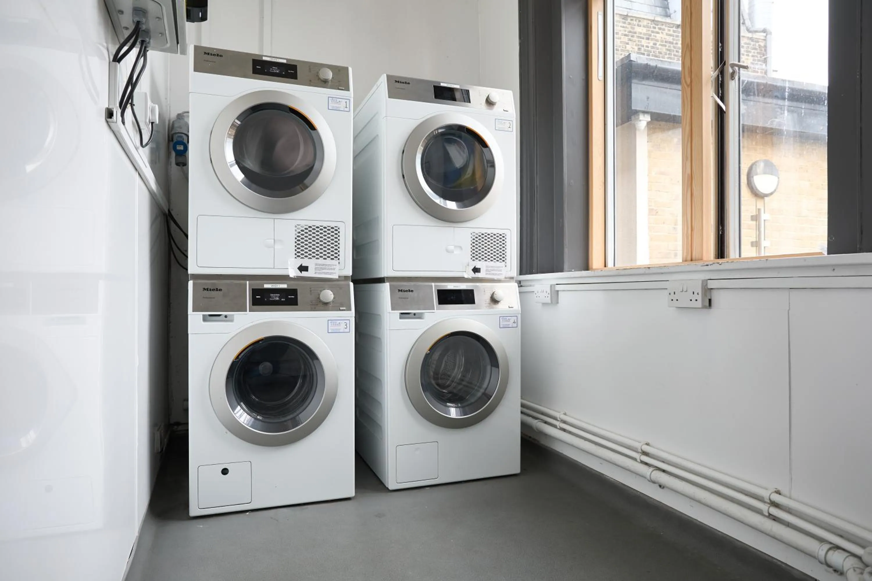washing machine in St Christopher's Inn London Bridge - Oasis Female Only
