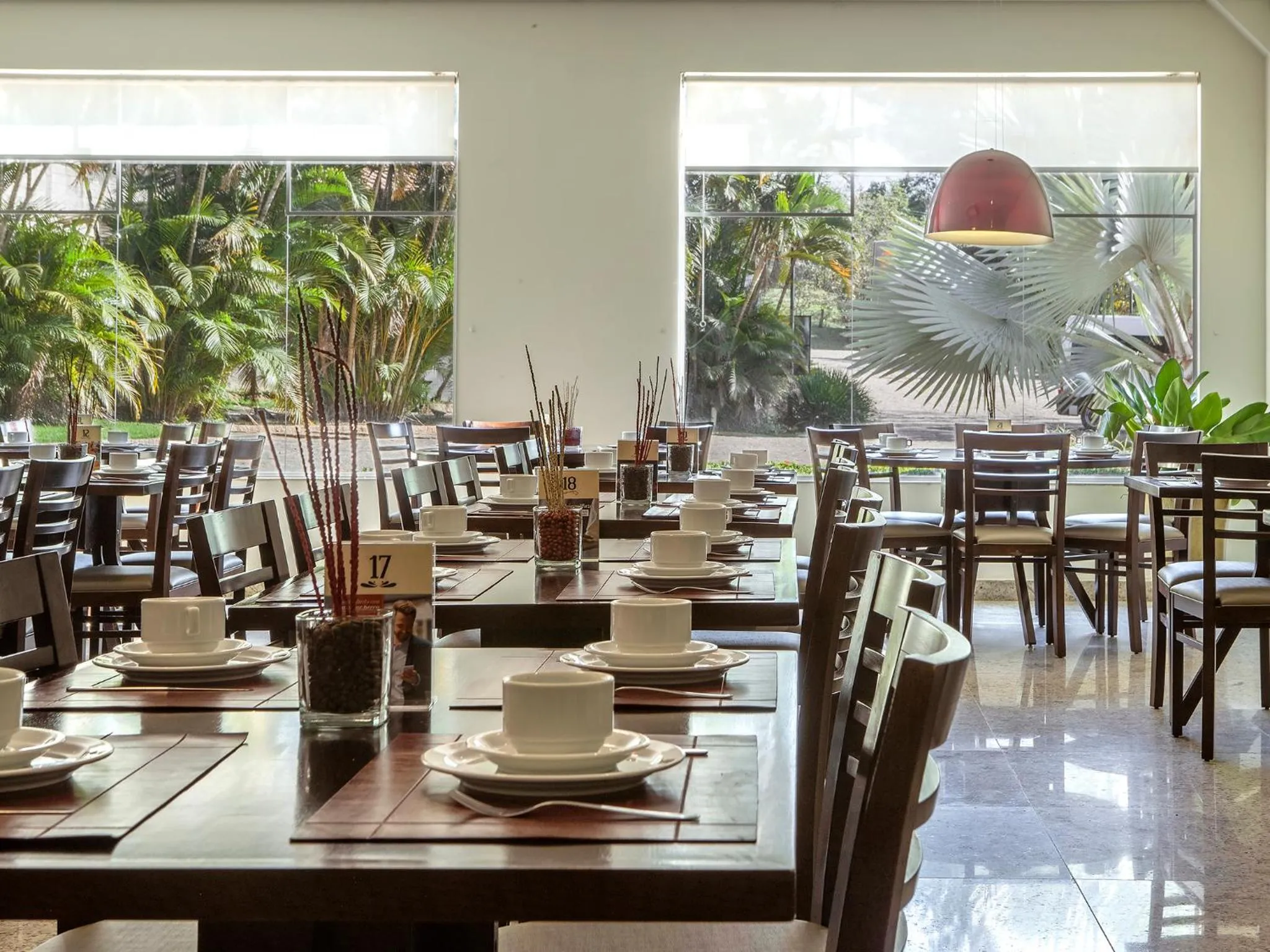 Restaurant/places to eat in Valinhos Plaza Hotel