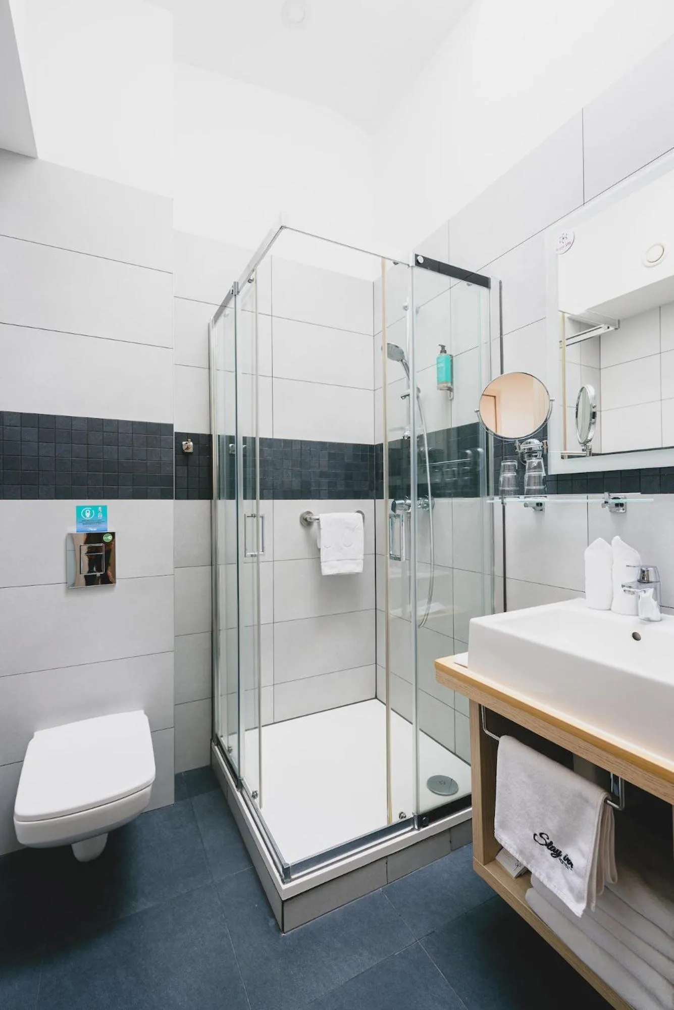 Shower in Stay inn Hotel Gdańsk