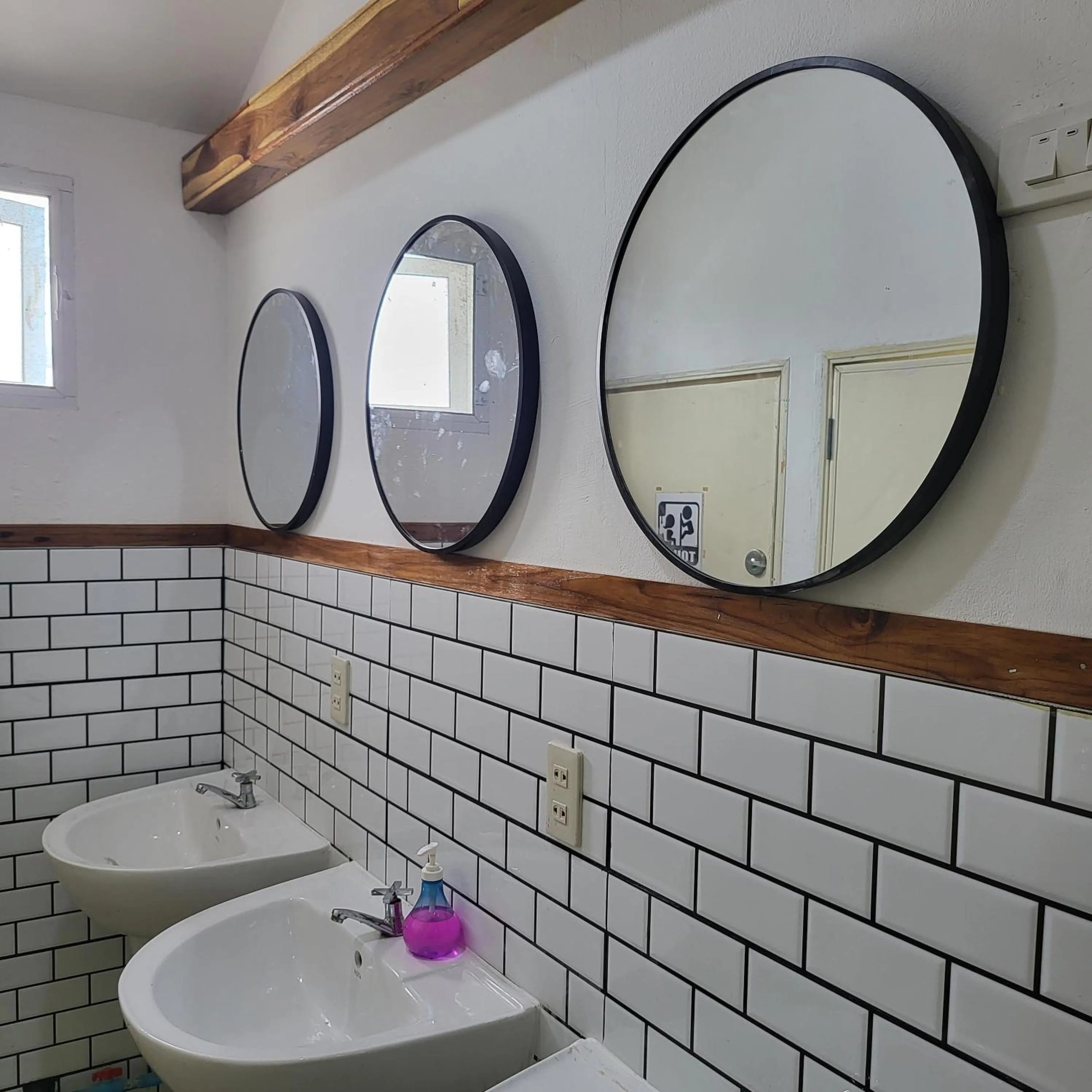 Bathroom in myPatong Social Hostel