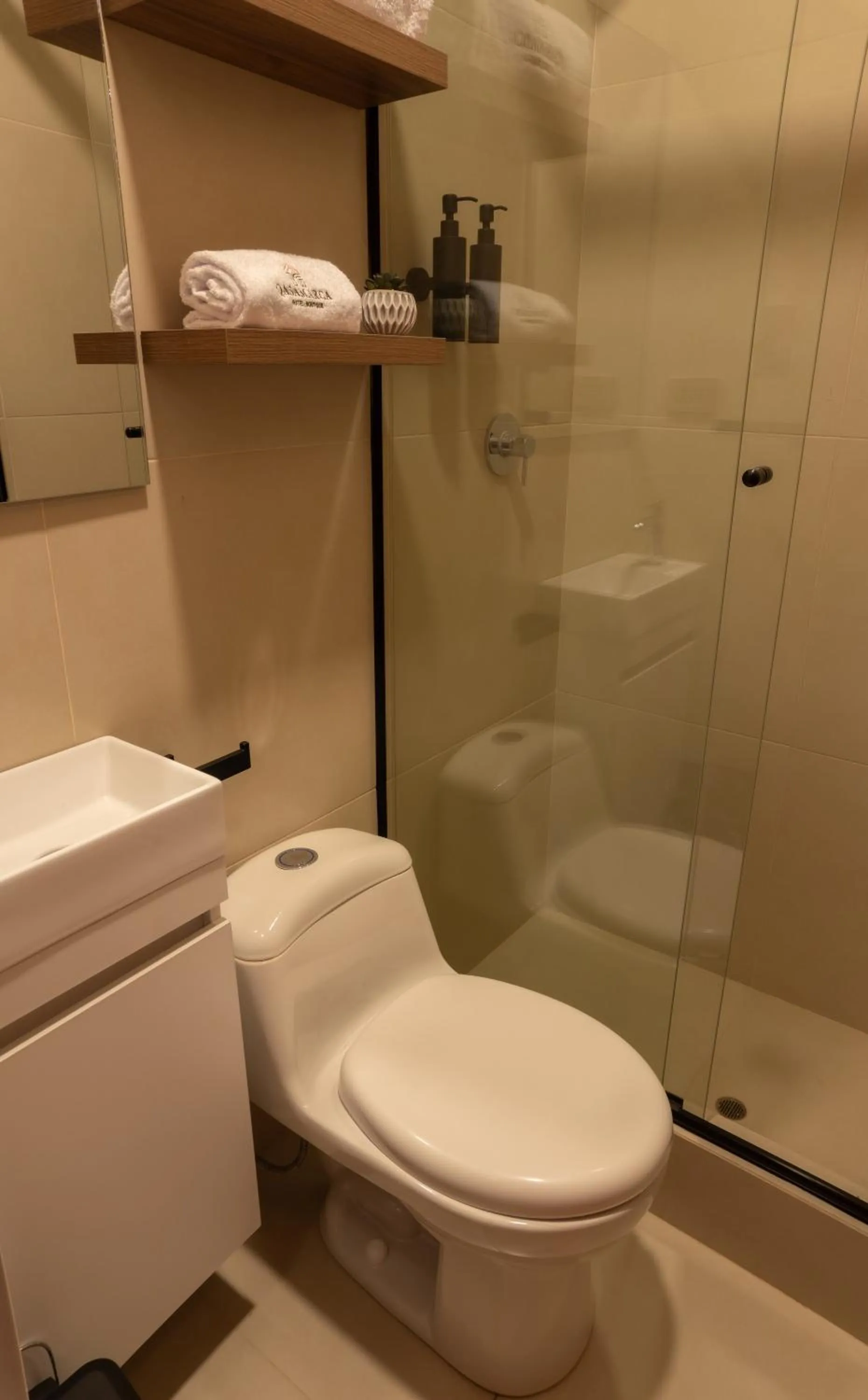 Shower in Qasamarca Hotel Boutique