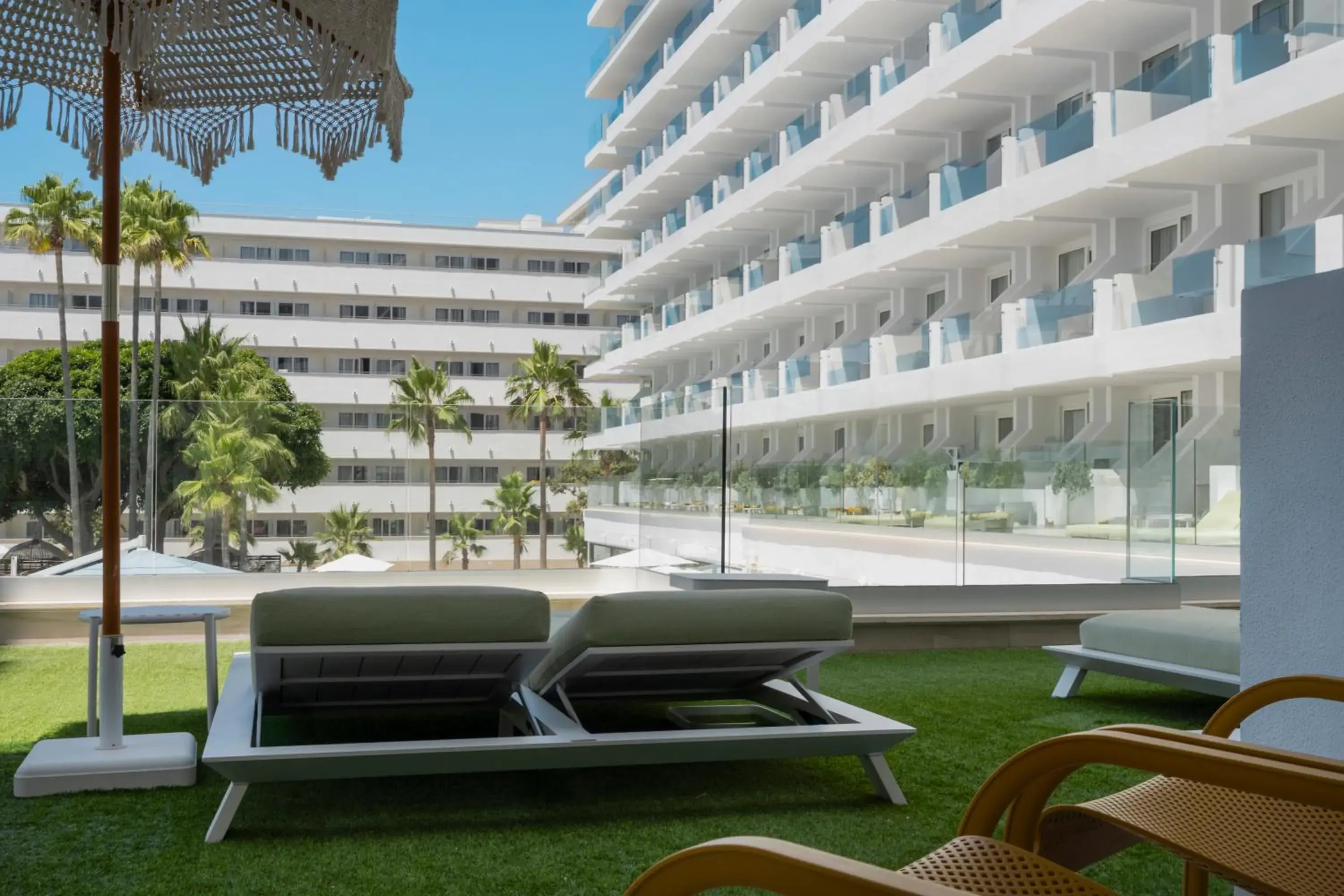 Double Pool View Premium Terrace in Iberostar Waves Bahía de Palma - Adults Only Double Pool View Premium Terrace in Iberostar Waves Bahía de Palma - Adults Only