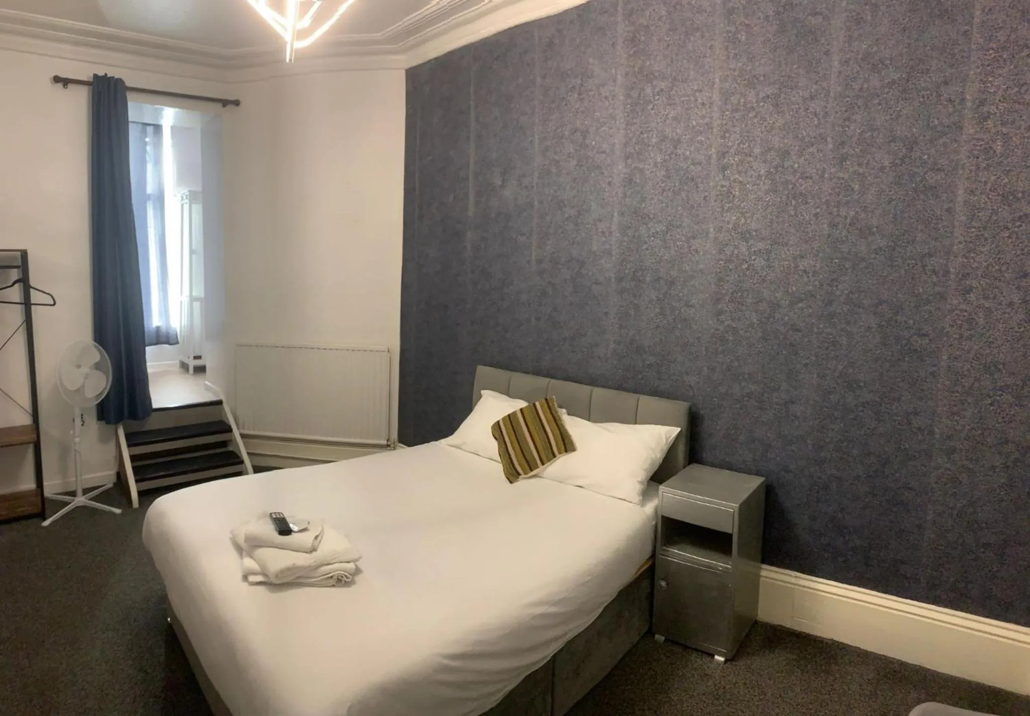 Bedroom, Bed in Savoy Hotel