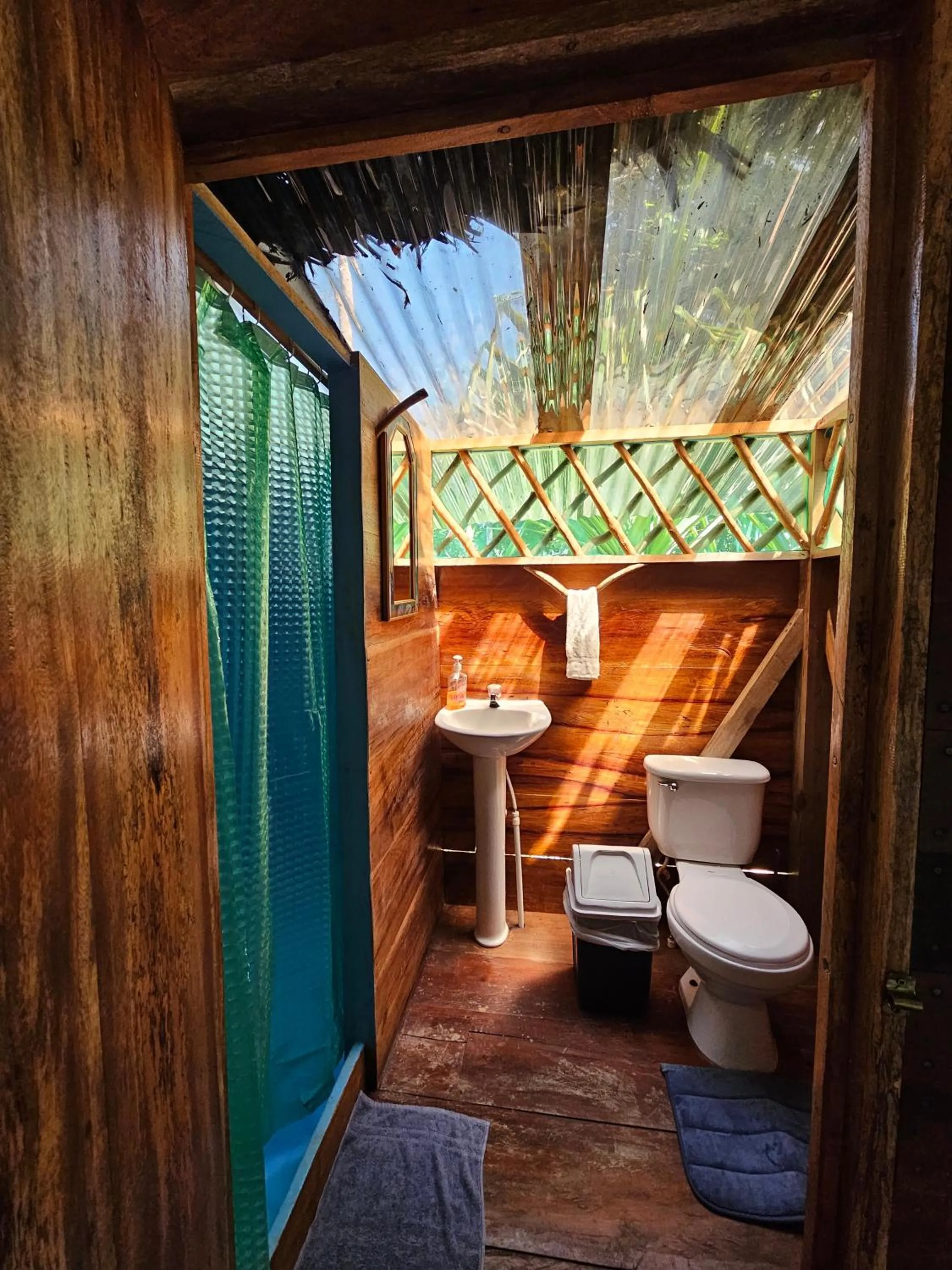 Bathroom in El Hotelito Perdido
