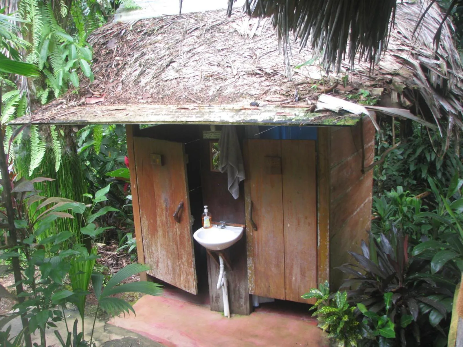 Bathroom in El Hotelito Perdido