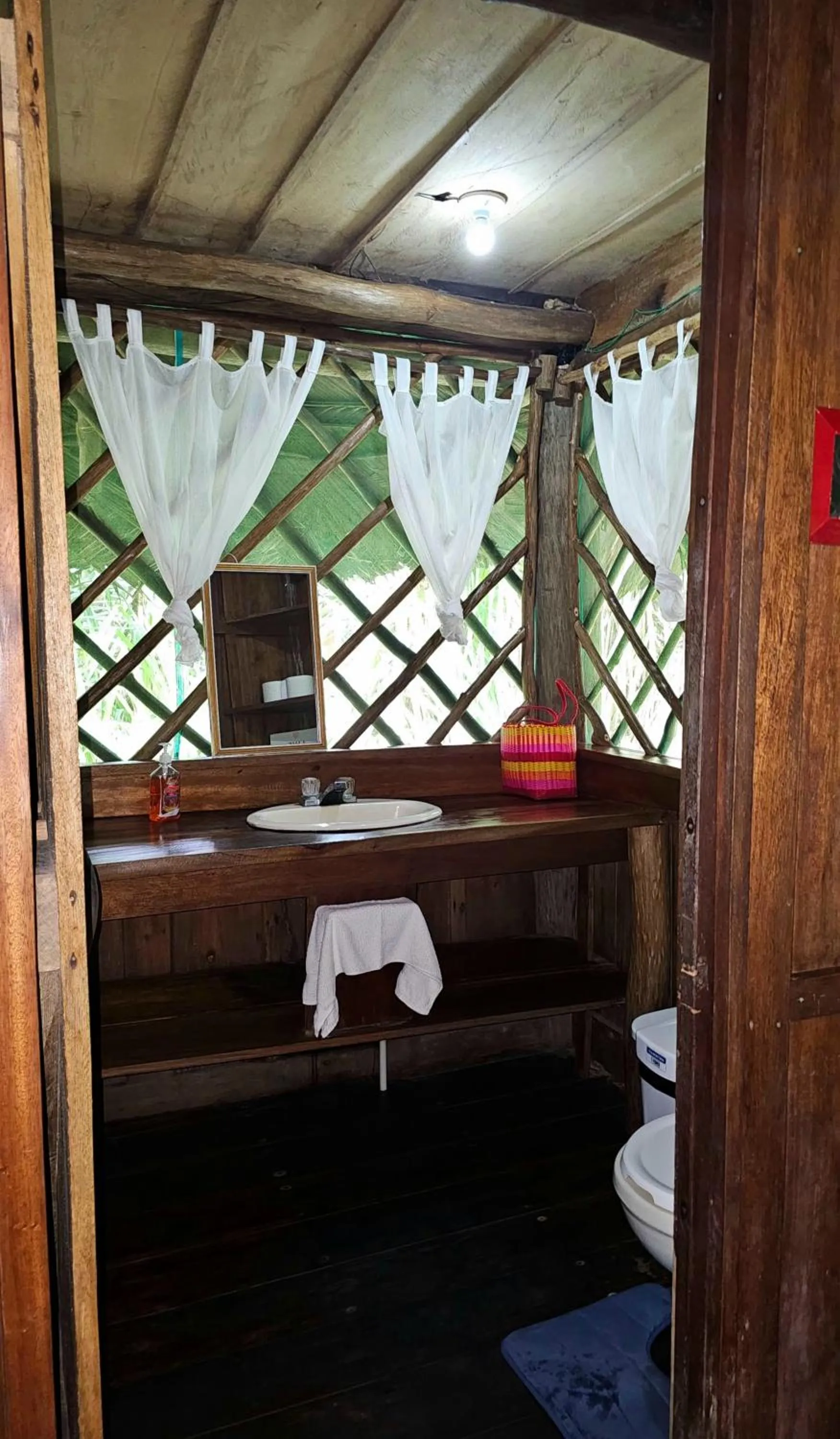 Toilet in El Hotelito Perdido