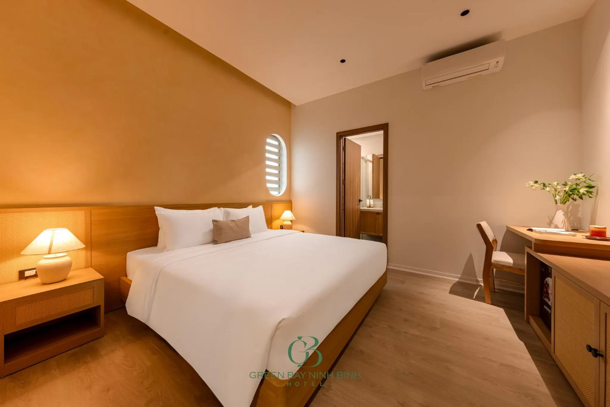 Bed in Green Bay Hotel Ninh Bình
