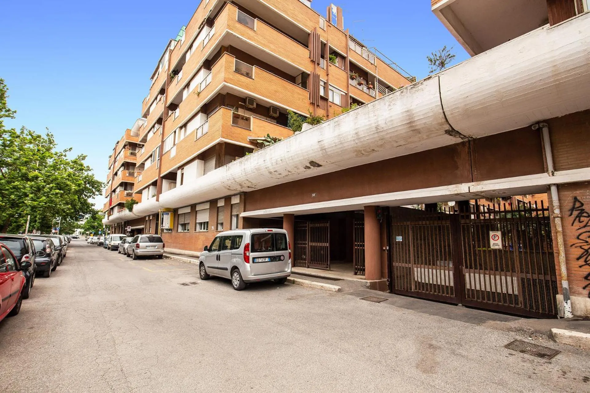 Facade/entrance in Seaside Rome