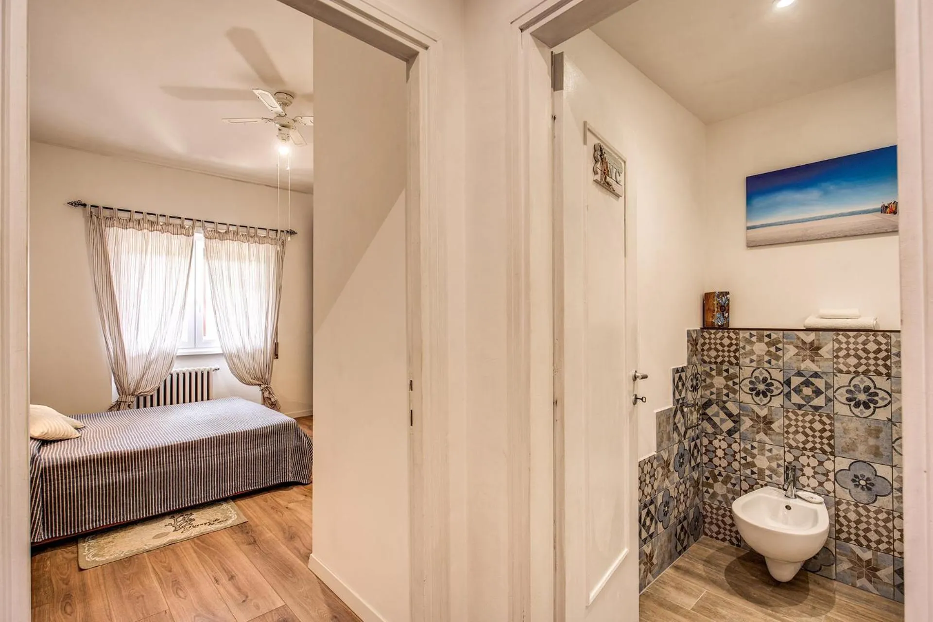 Bathroom, Bed in Seaside Rome