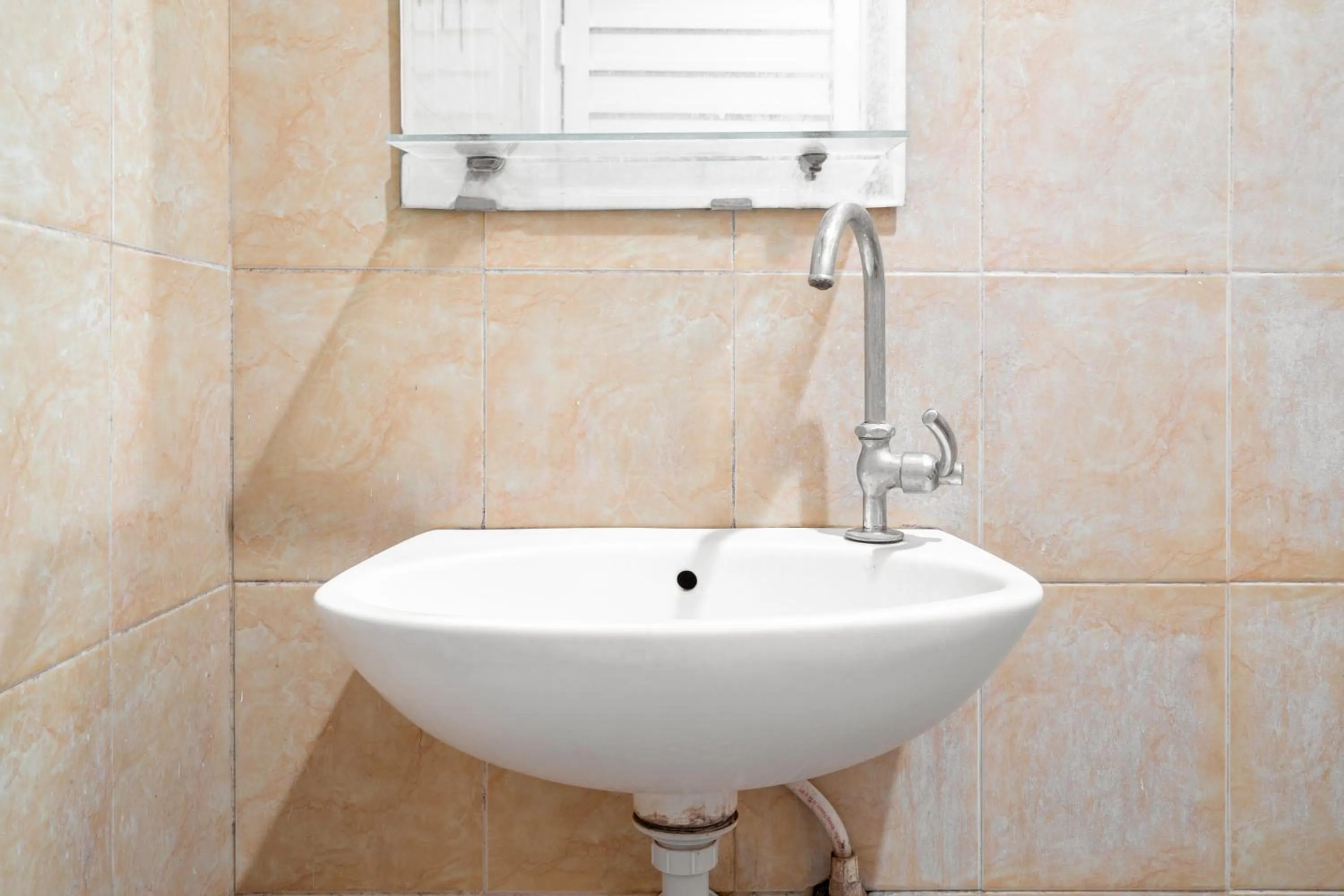 Bathroom in Rehat at Hotel Patradissa Stasiun Bandung