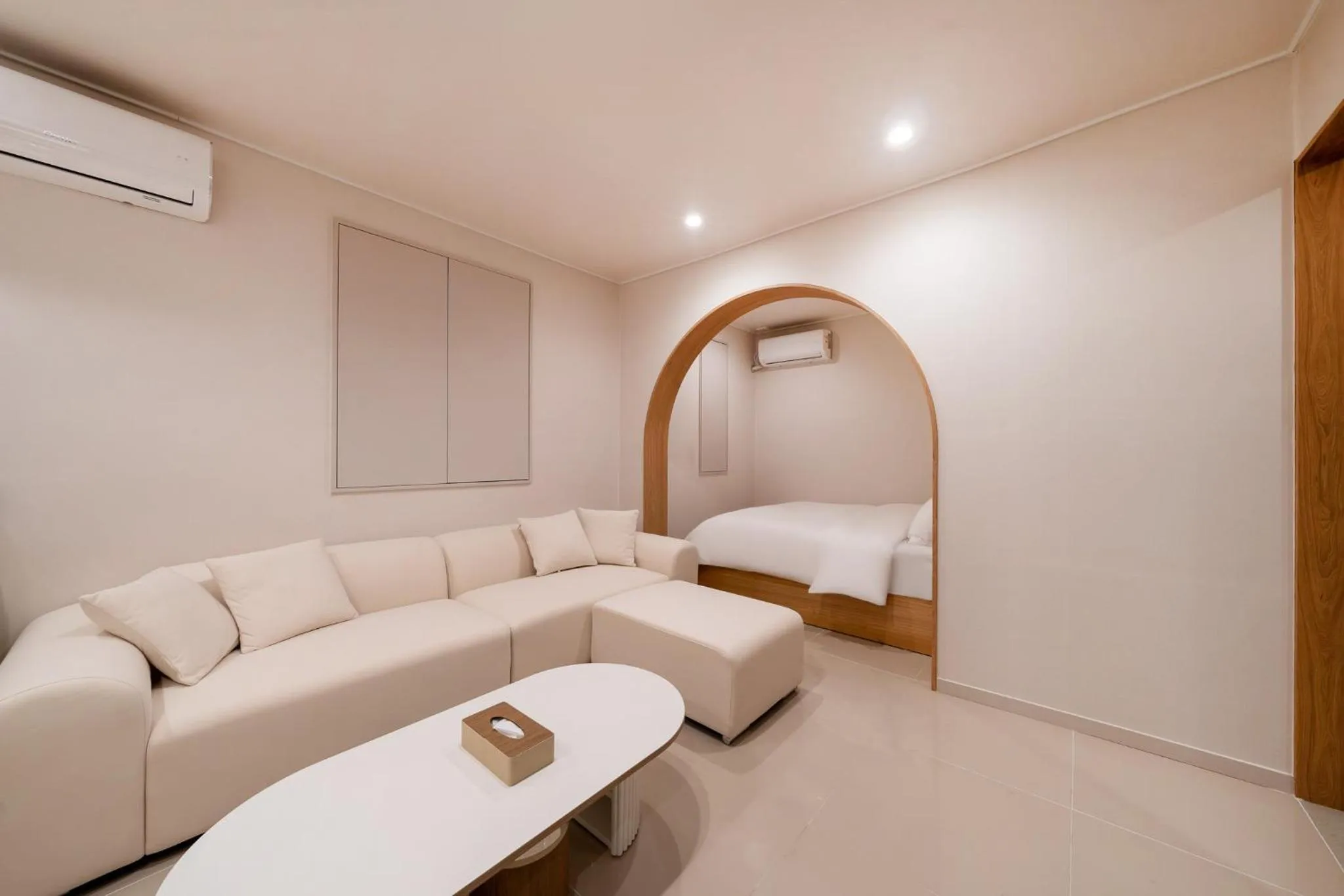 Bedroom, Bed in Jamsil Stay 509