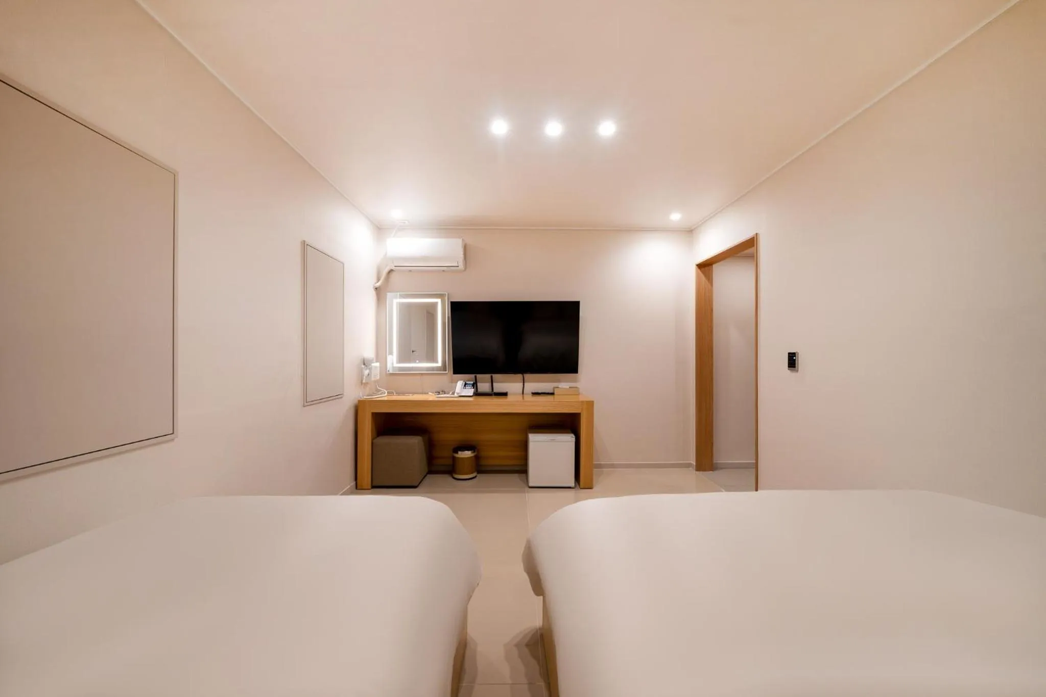 Bedroom, Bed in Jamsil Stay 509