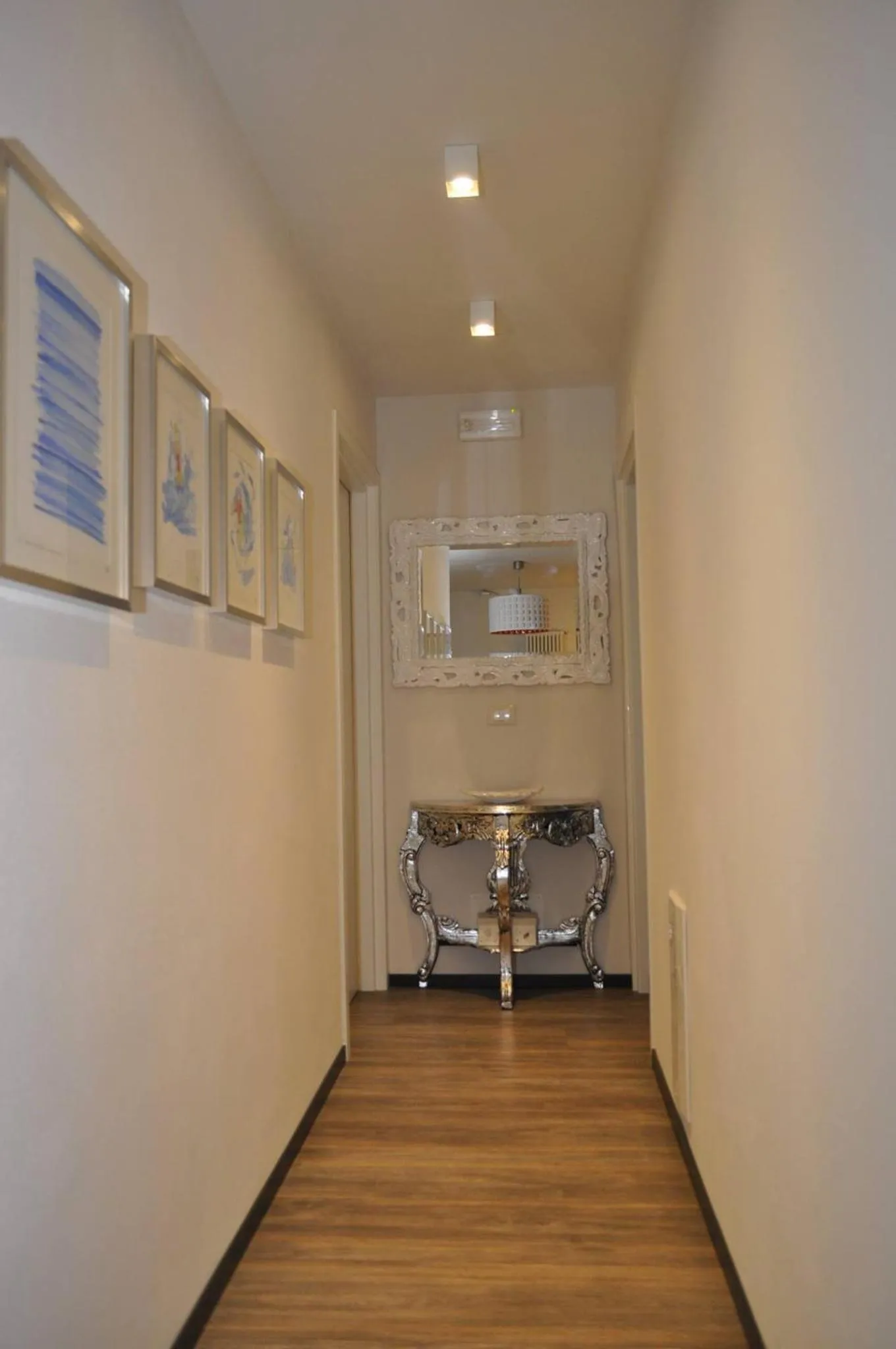 Decorative detail in B&B Acquamarina