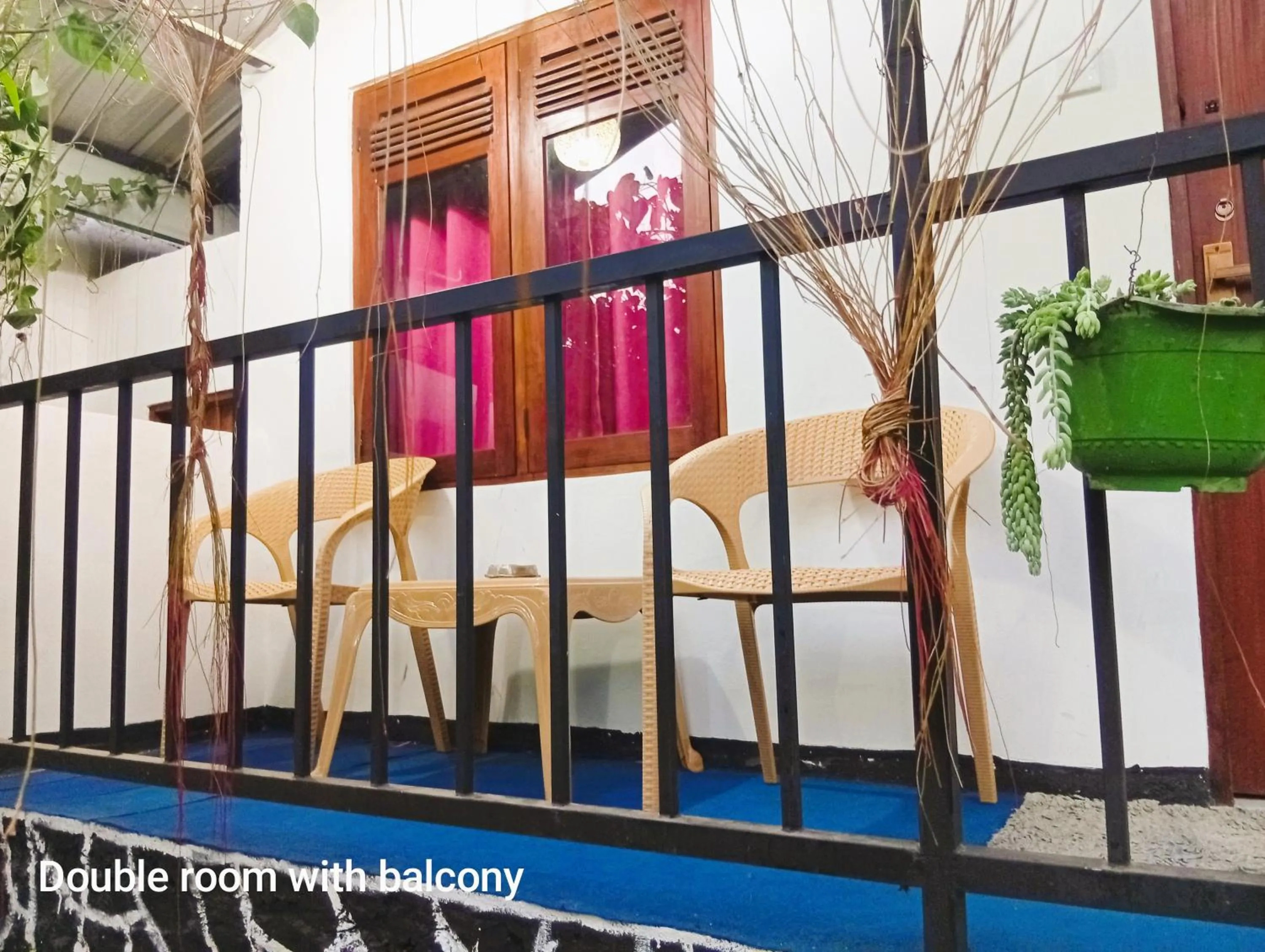 Ella Tunnel Corner Inn