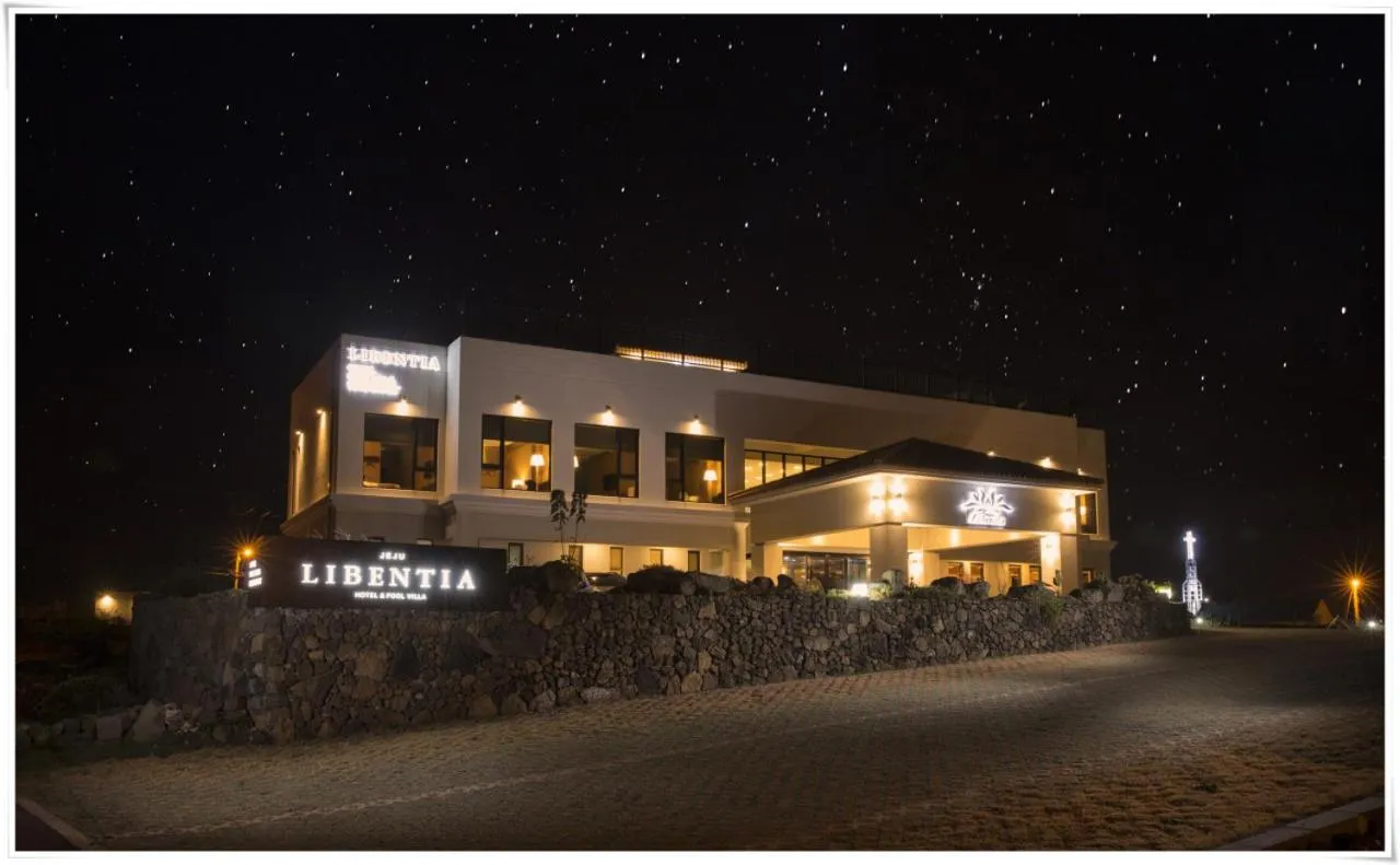 Libentia Hotel & Poolvilla